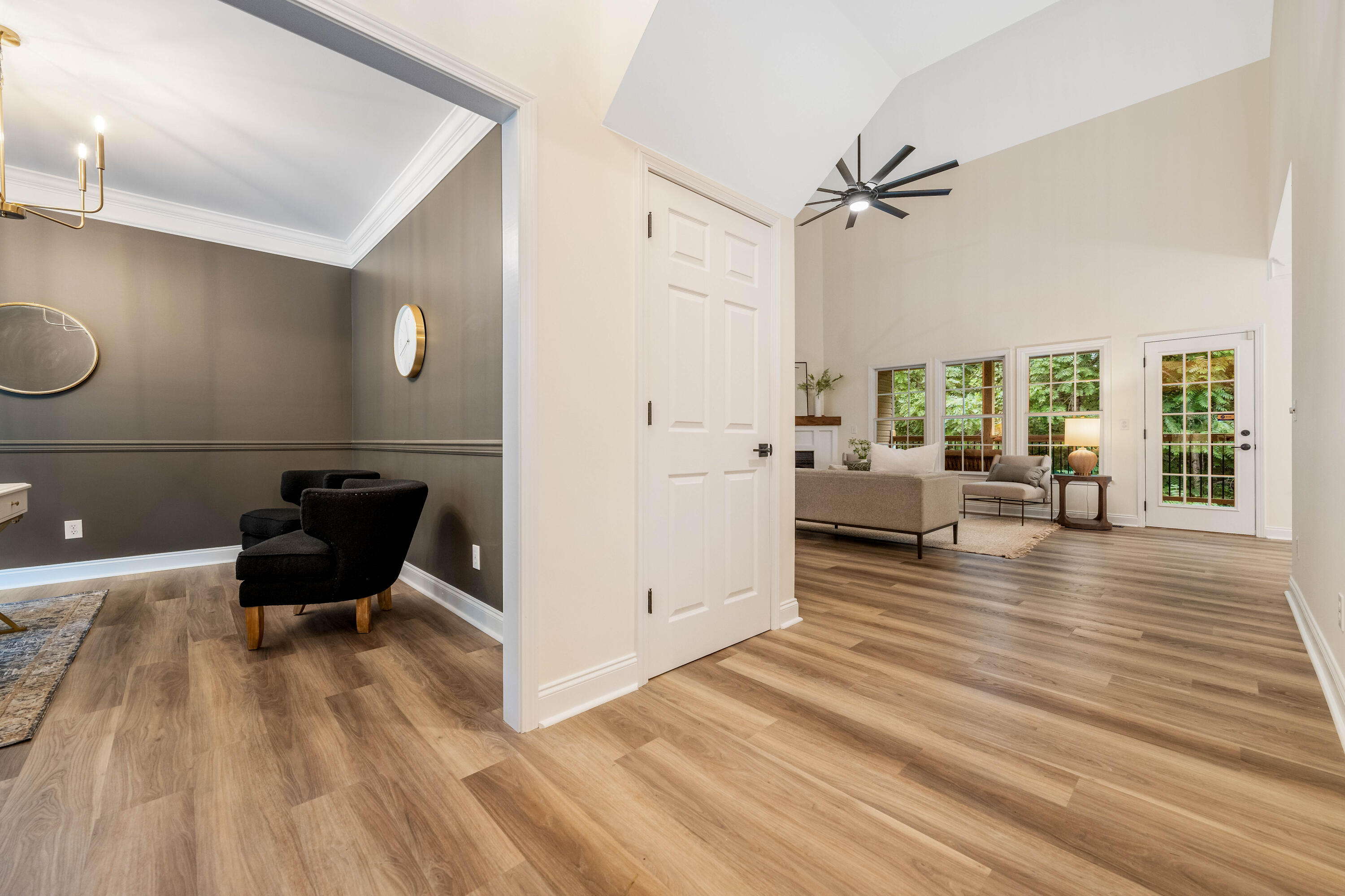 615 Glen Oaks Place