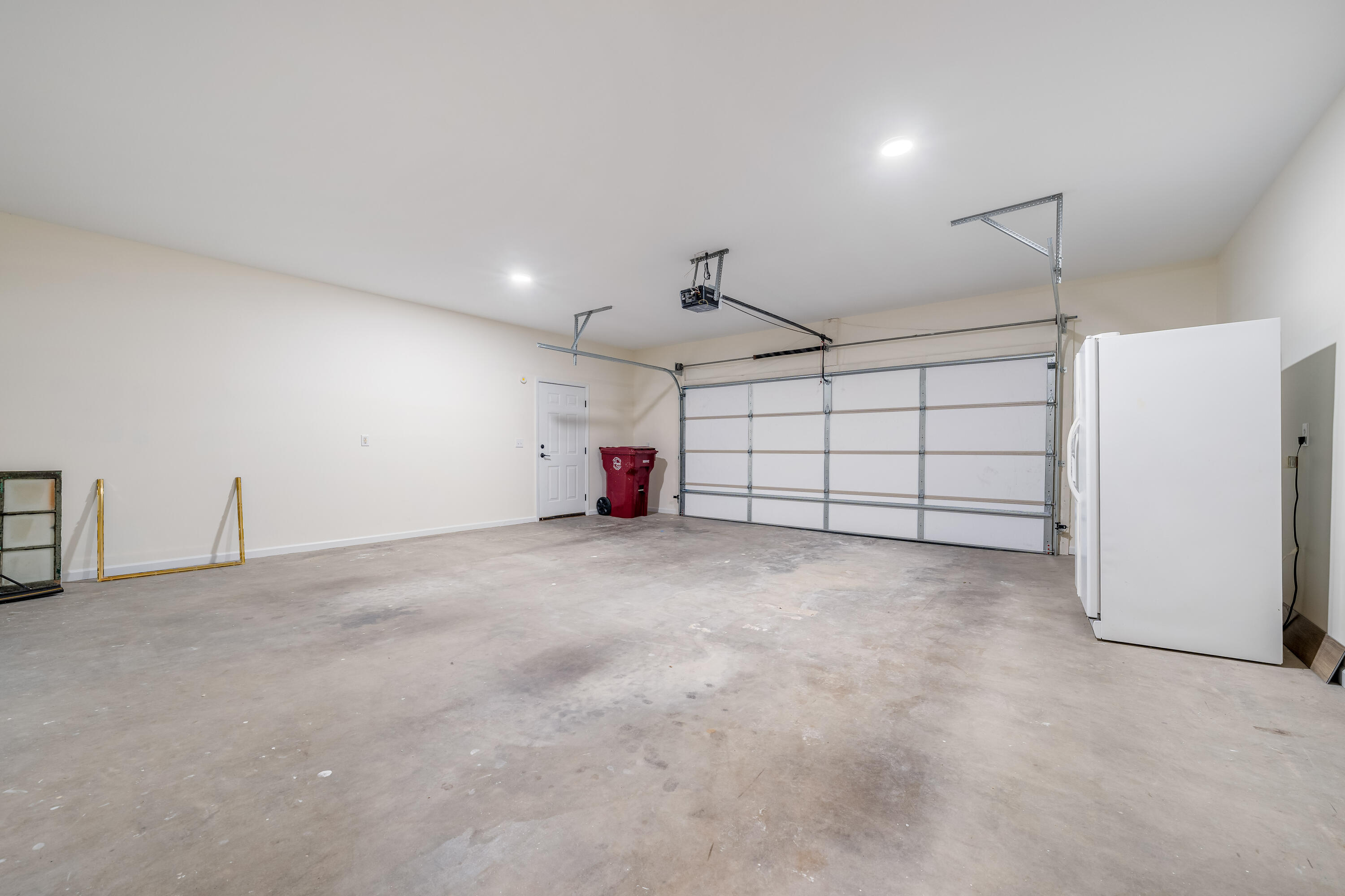 615 Glen Oaks Place