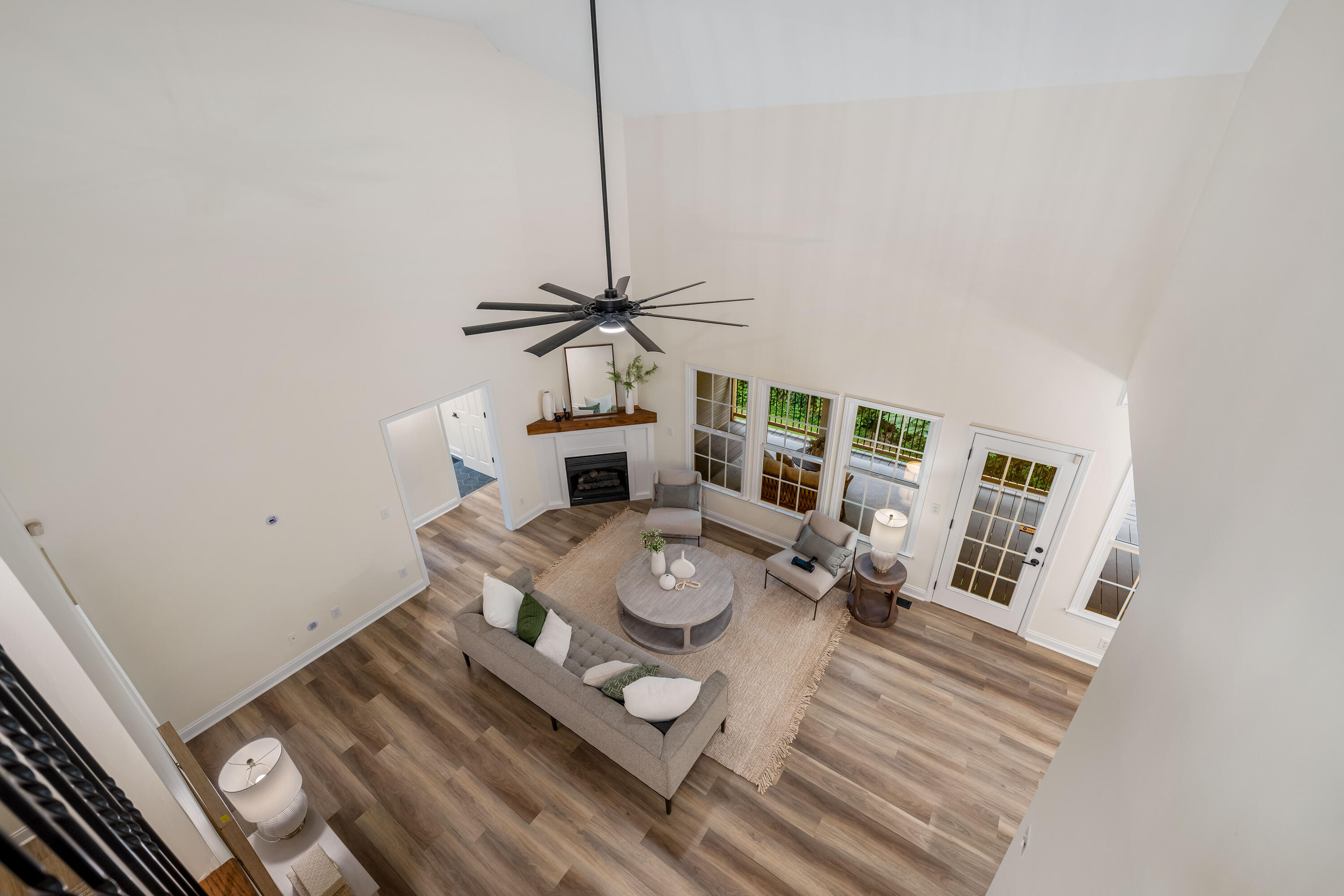615 Glen Oaks Place