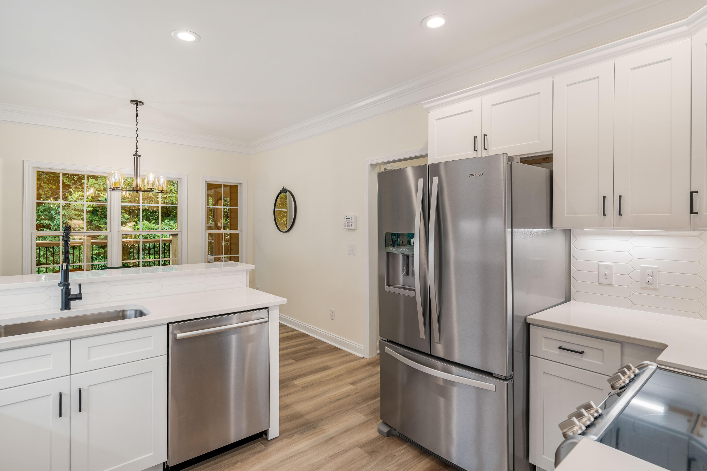 615 Glen Oaks Place