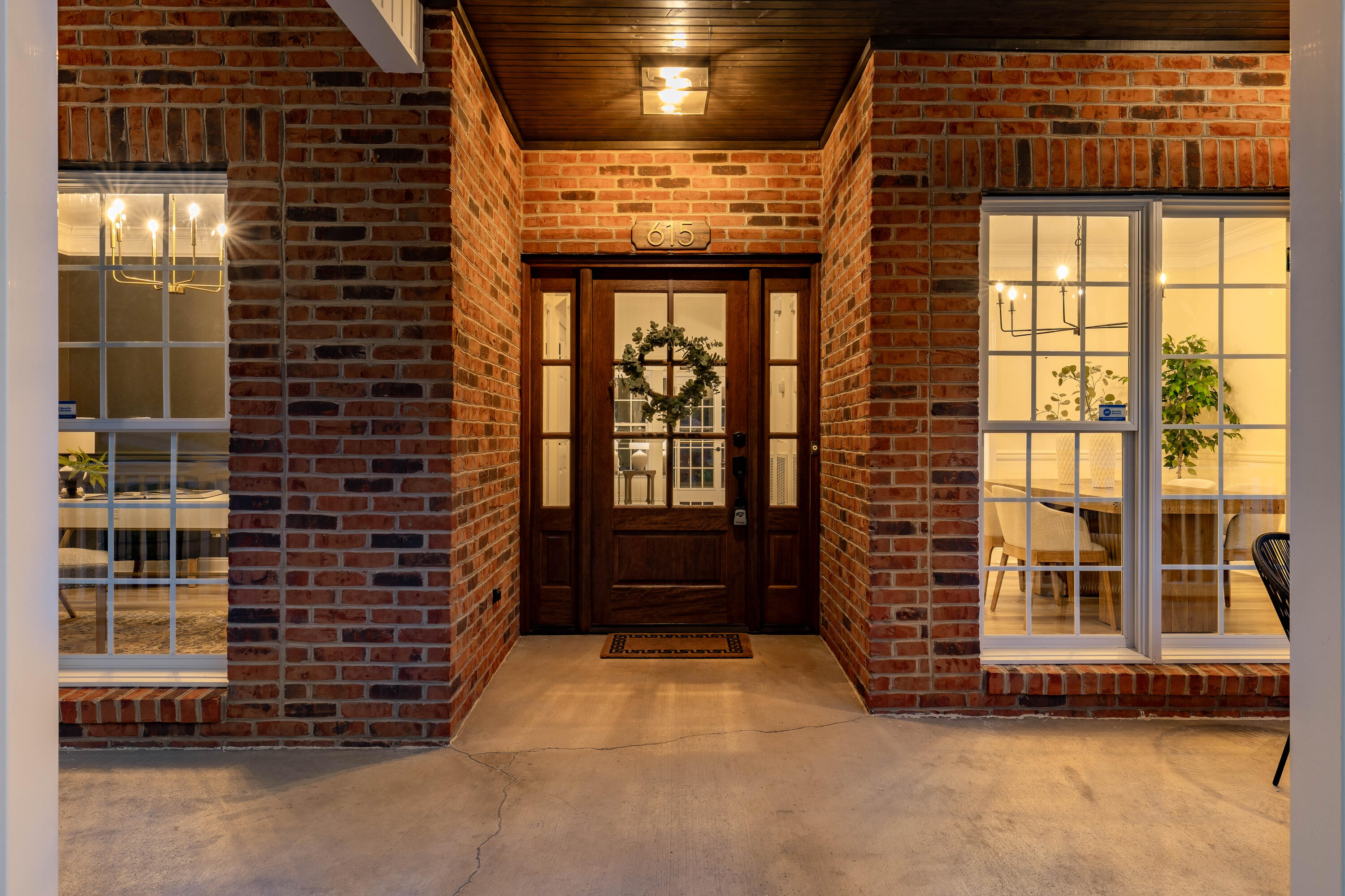 615 Glen Oaks Place