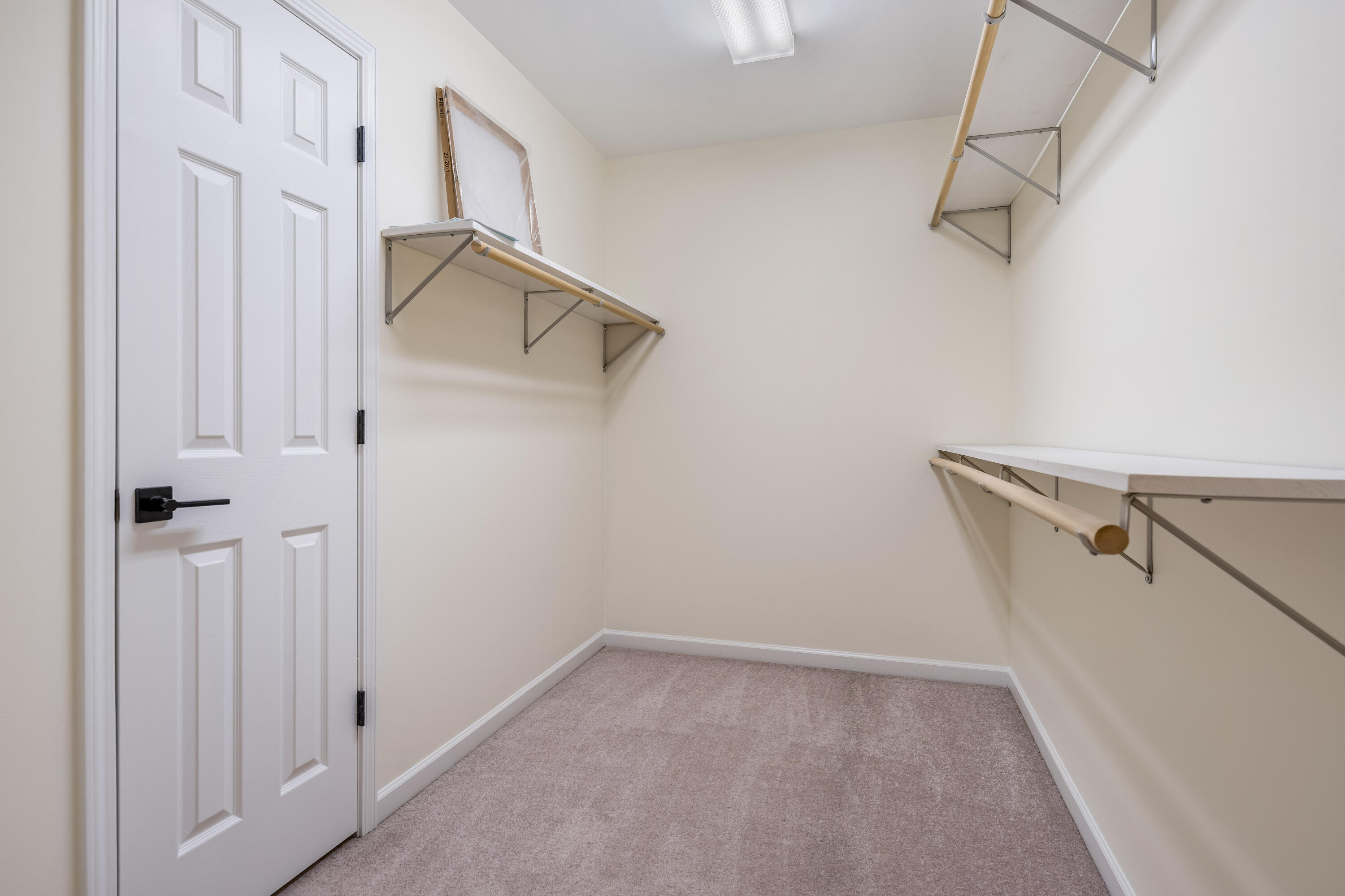 615 Glen Oaks Place