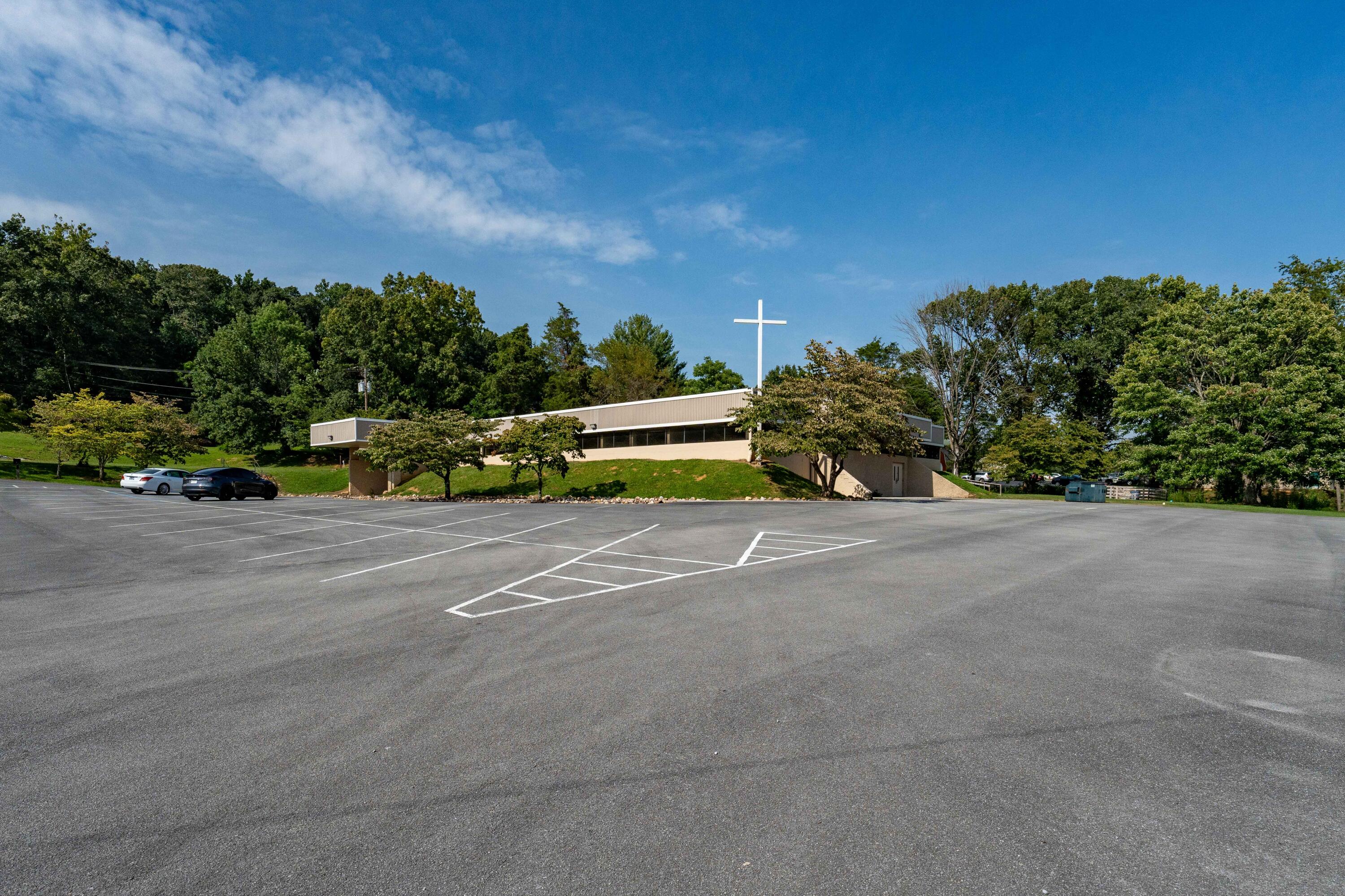 408 East Mountain View Road