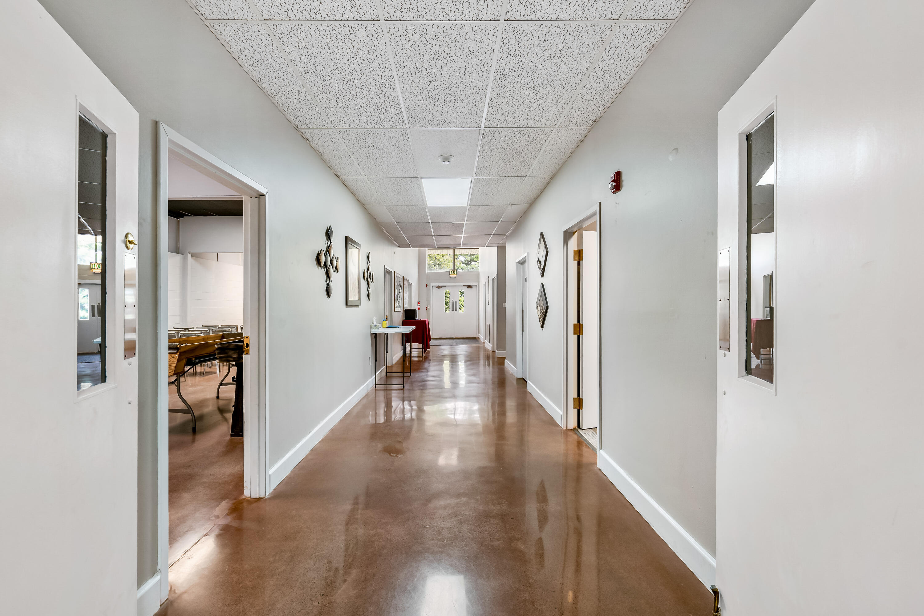 408 East Mountain View Road