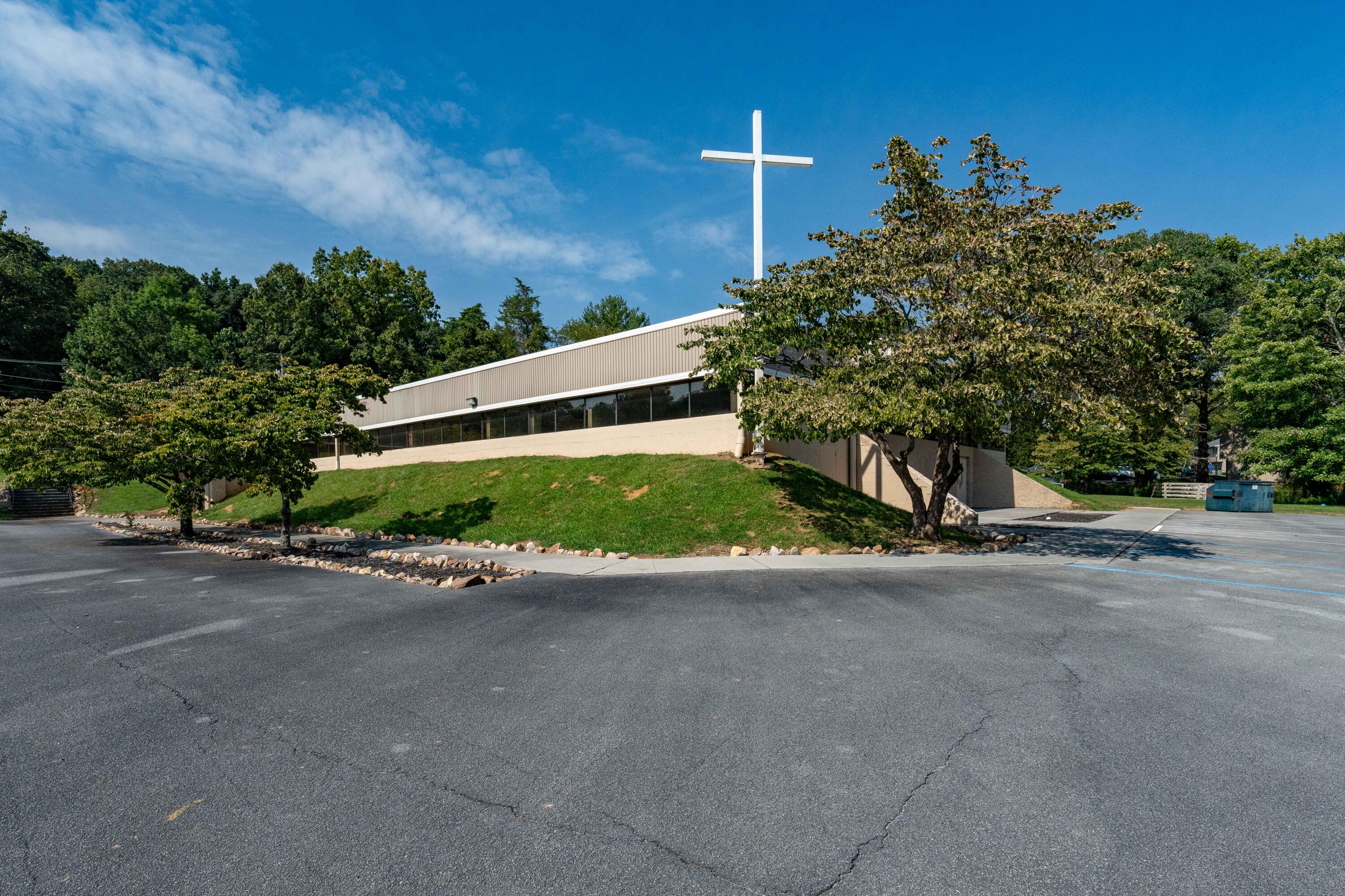 408 East Mountain View Road