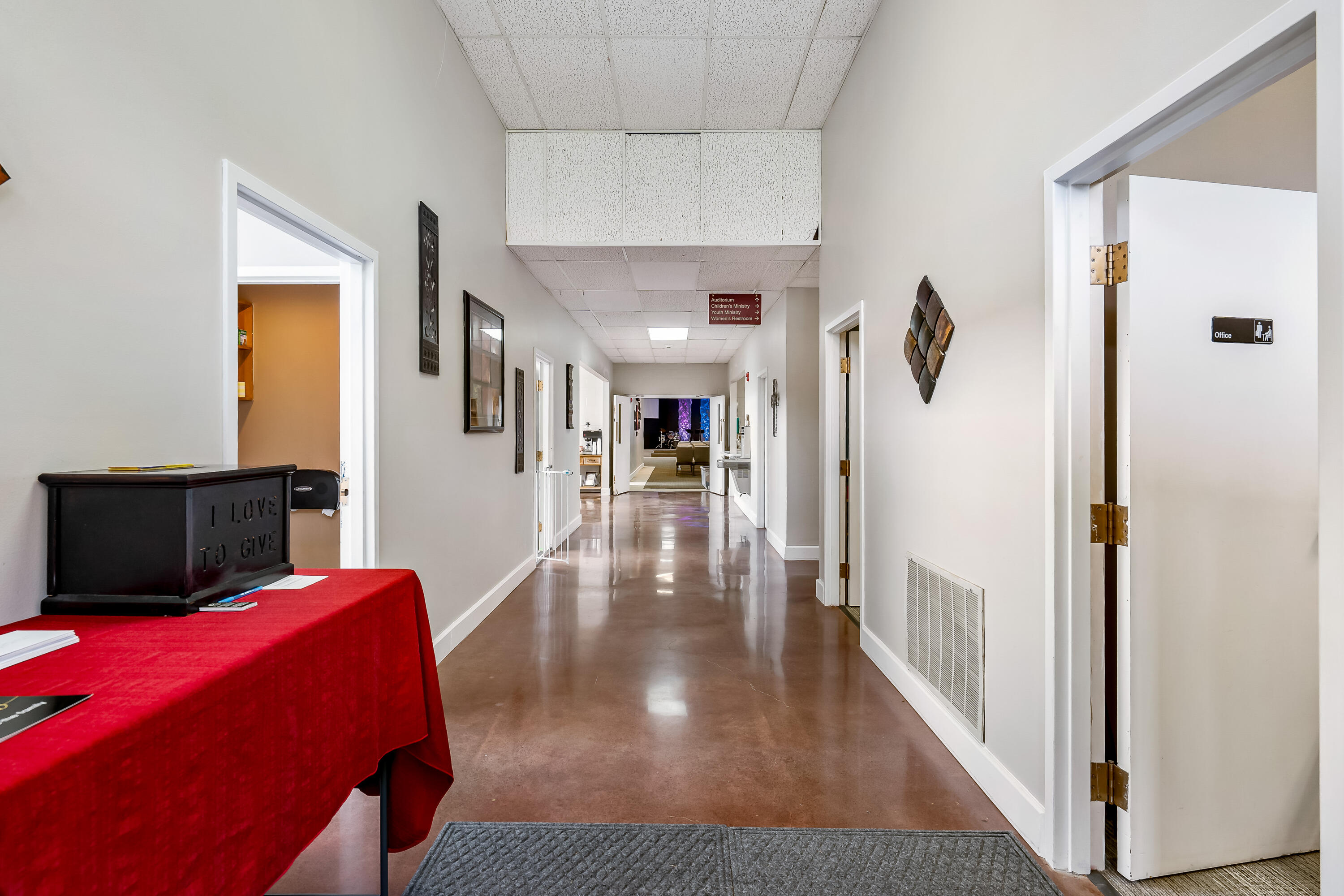 408 East Mountain View Road
