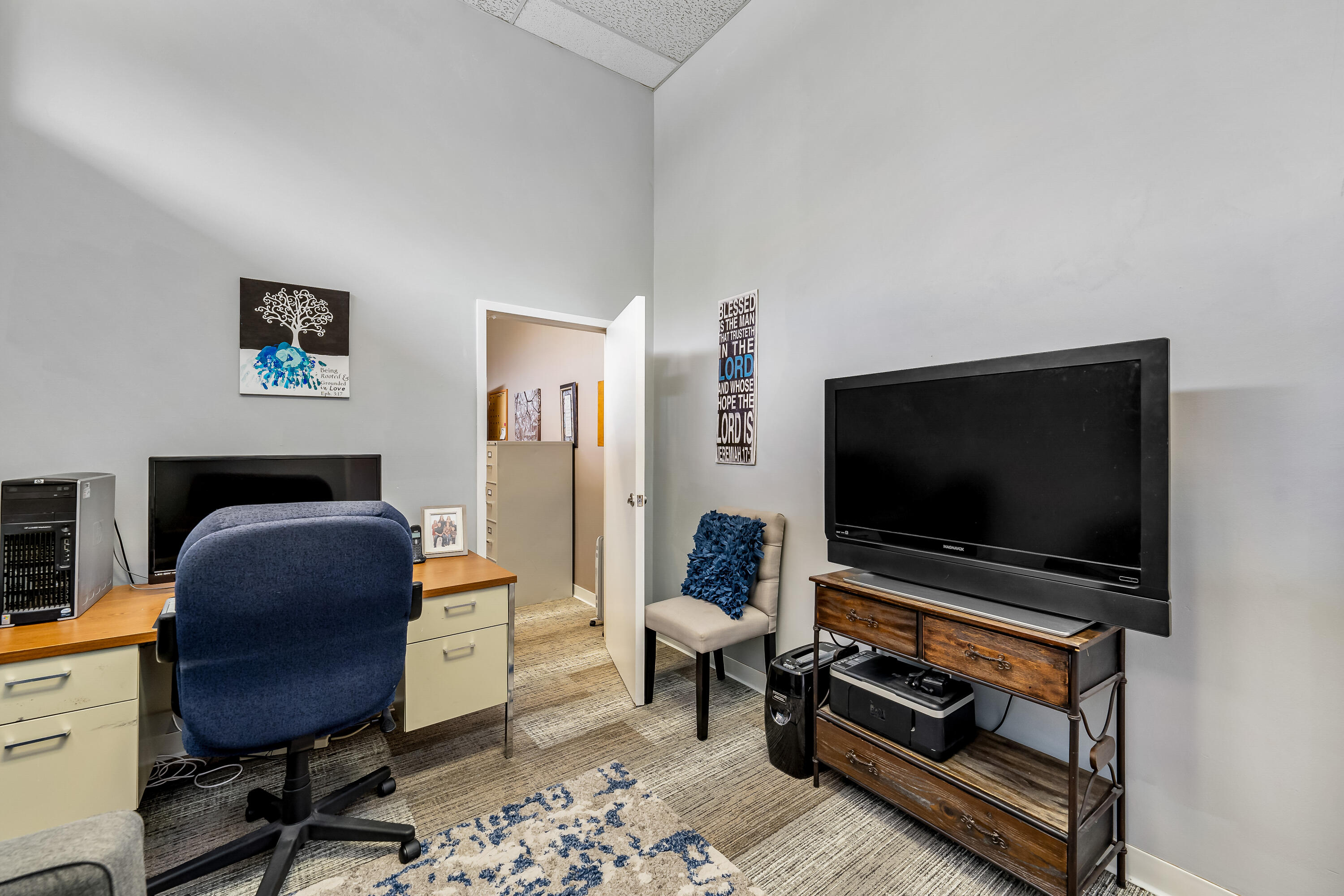 408 East Mountain View Road