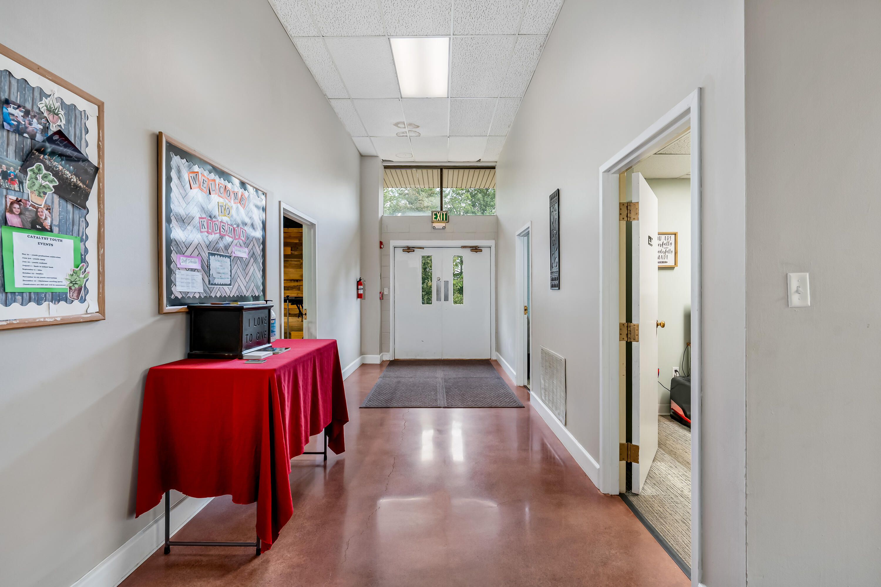 408 East Mountain View Road