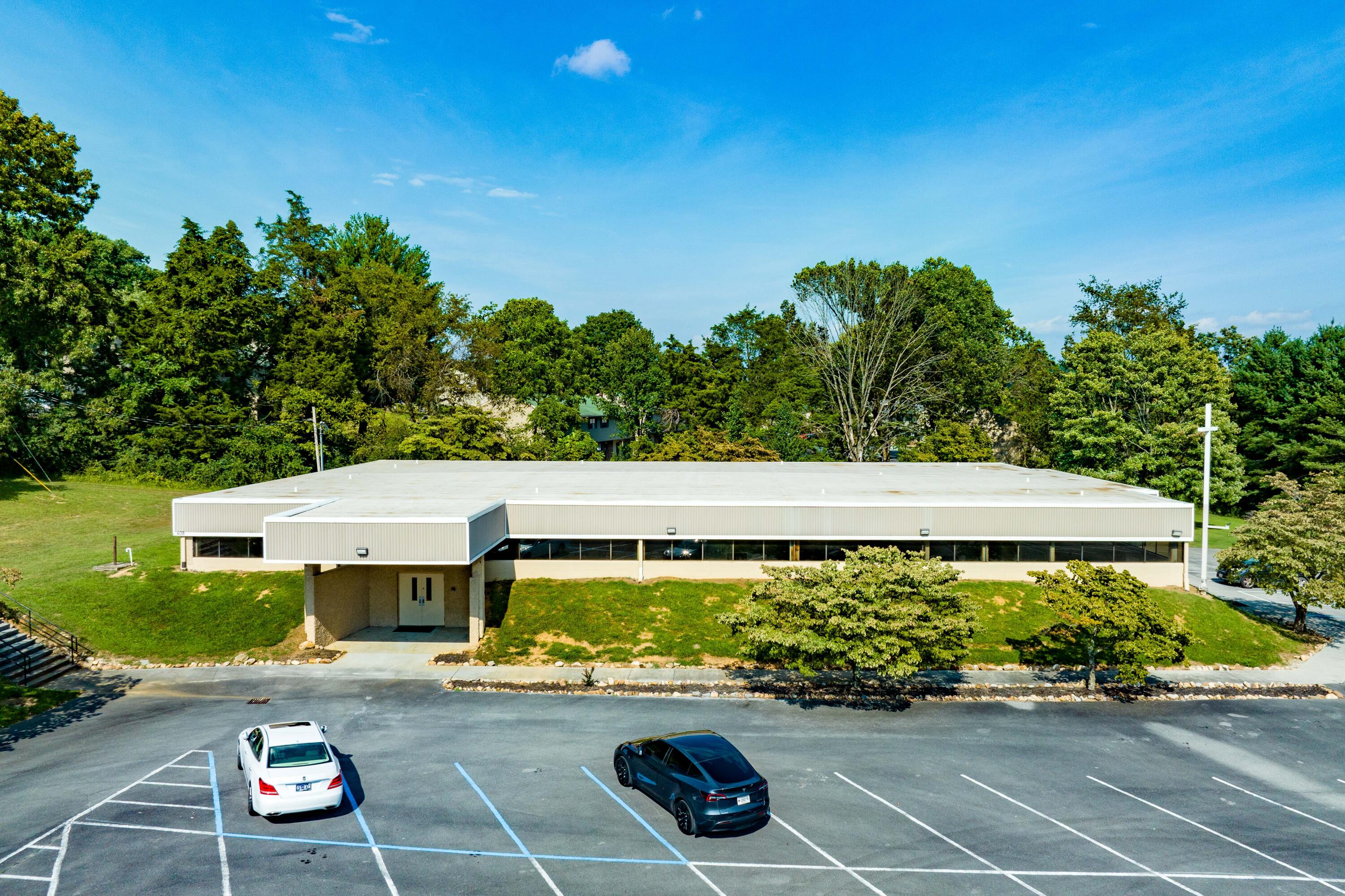 408 East Mountain View Road