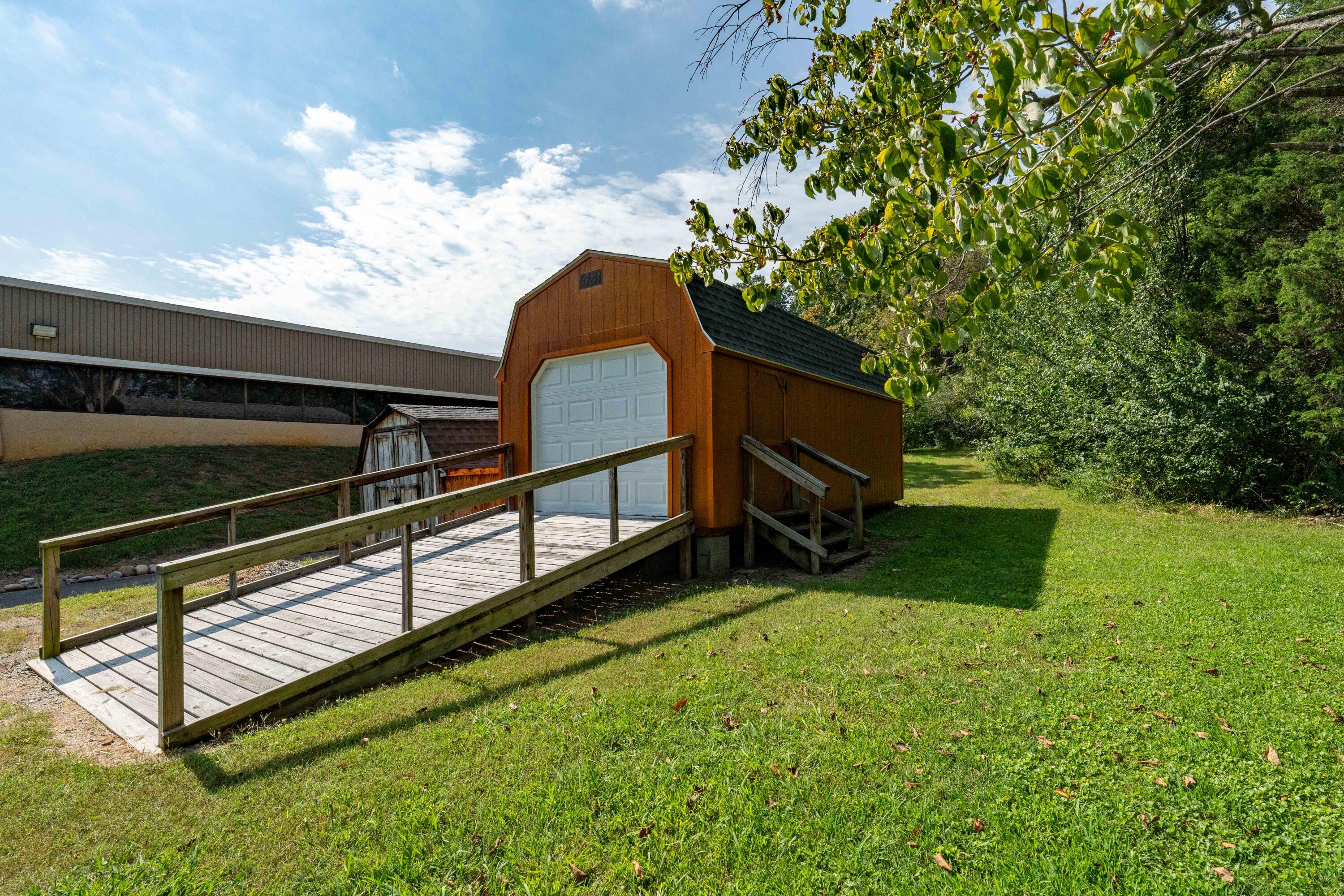 408 East Mountain View Road