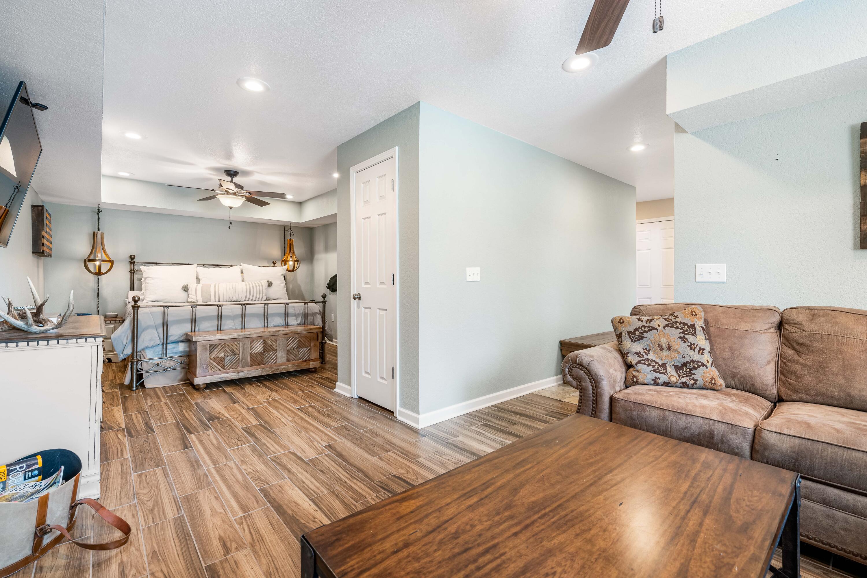 1461 Holston Drive