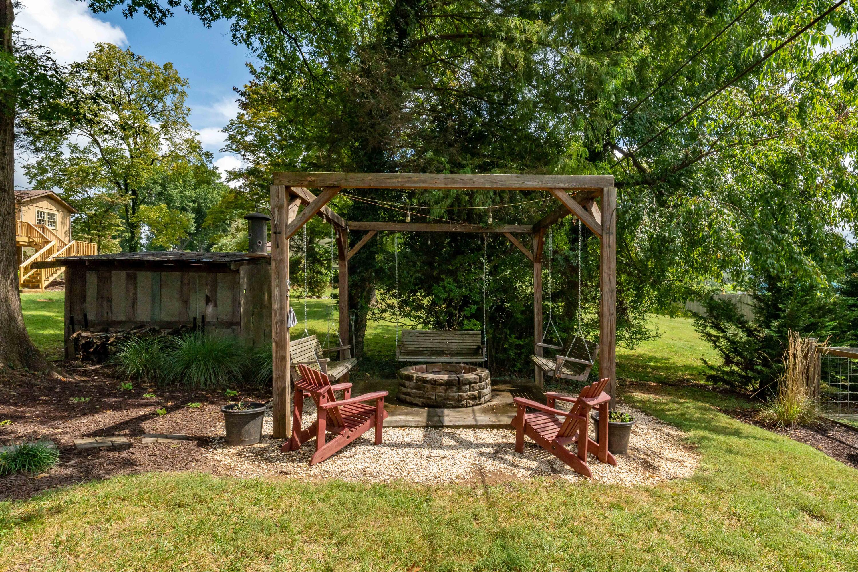 1461 Holston Drive