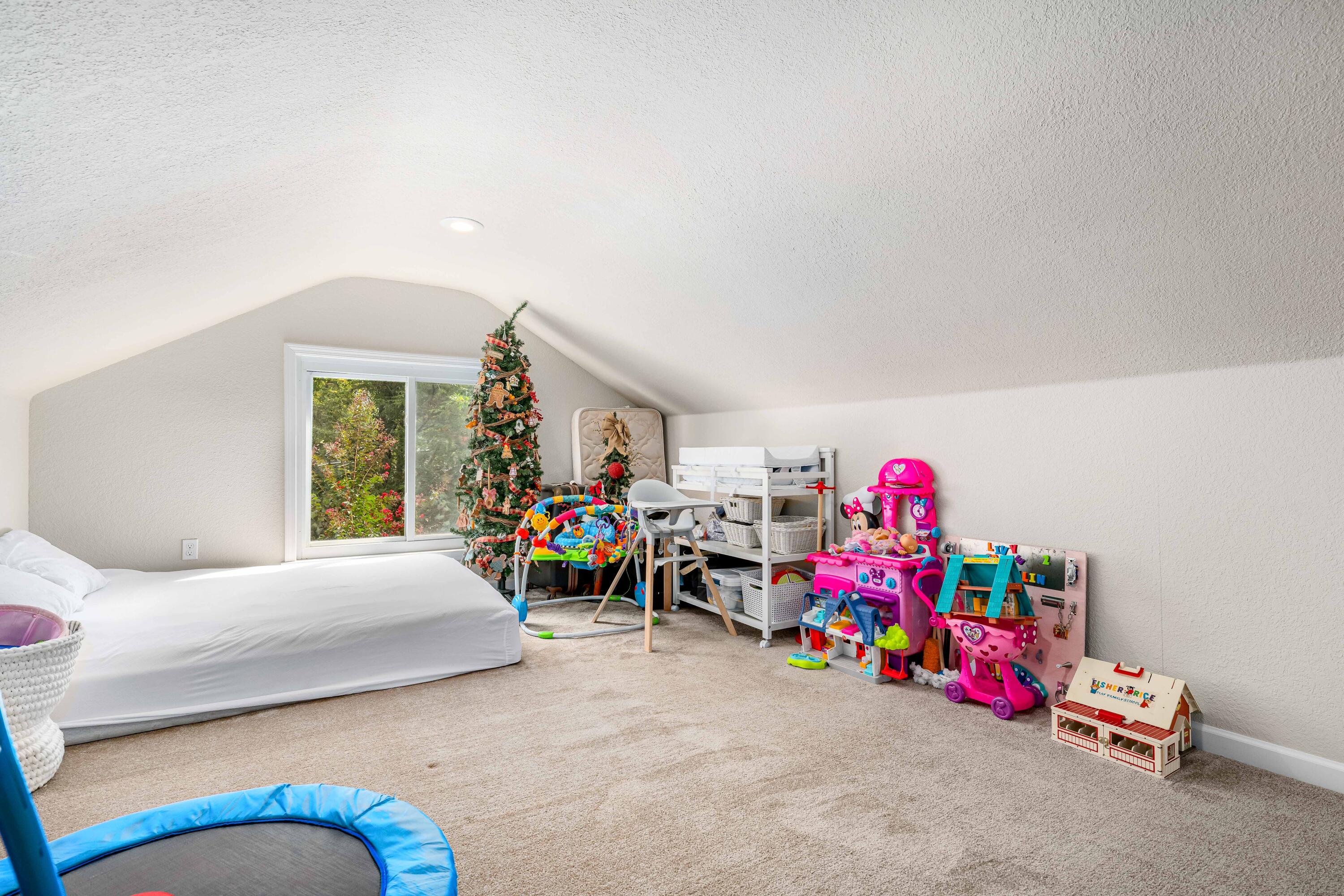 1461 Holston Drive