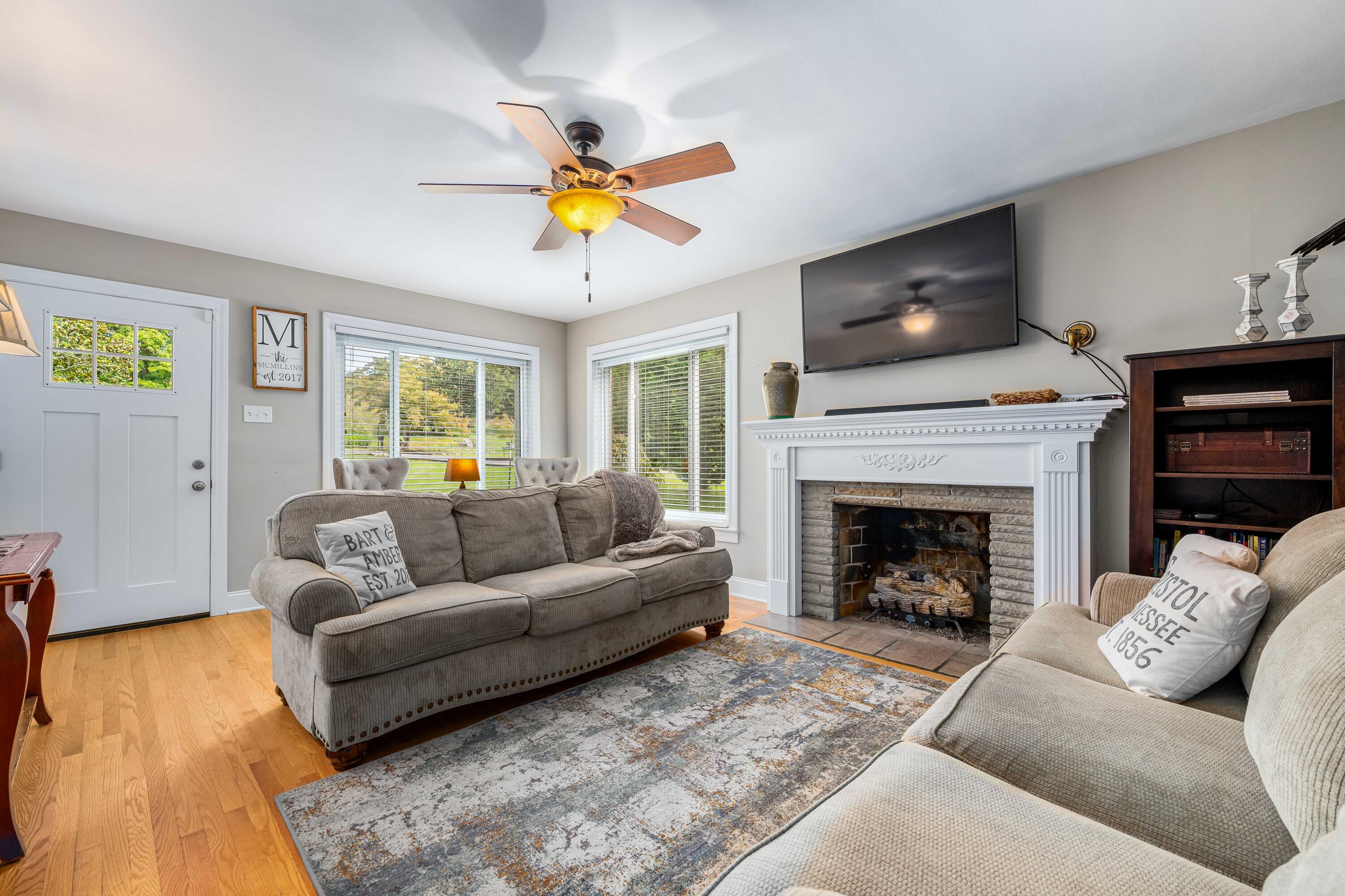 1461 Holston Drive