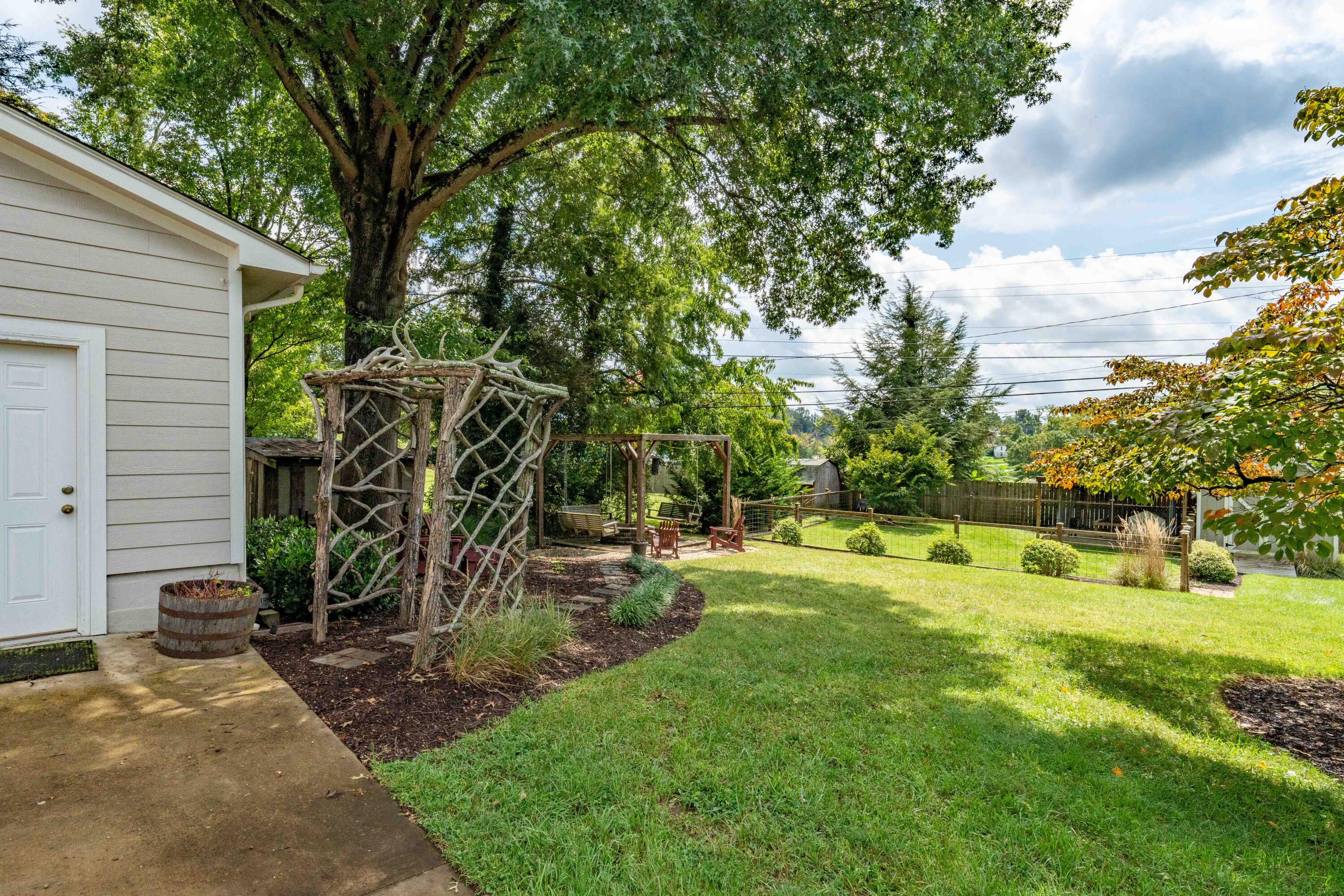 1461 Holston Drive