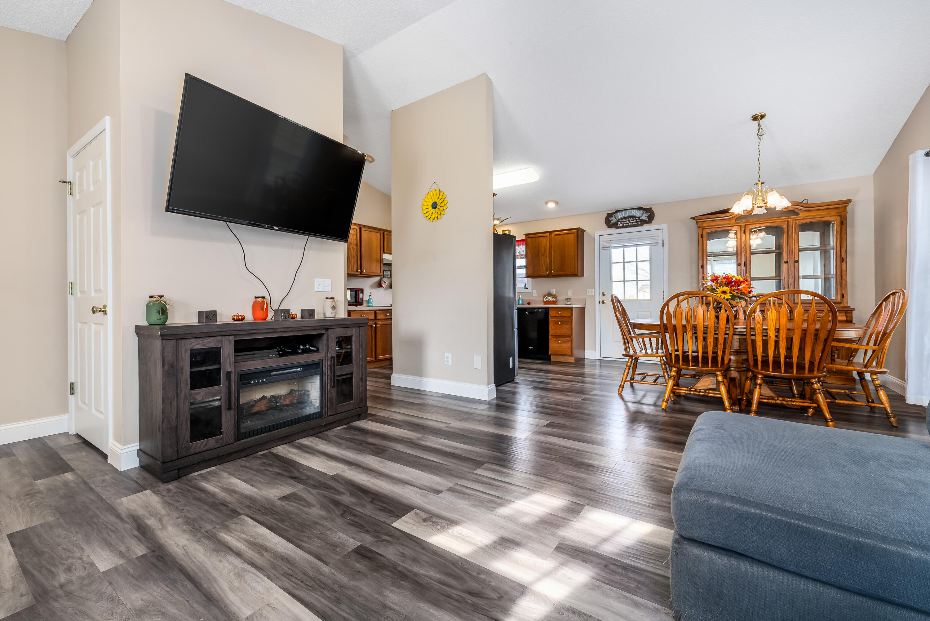 1131 Sugar Hollow Loop