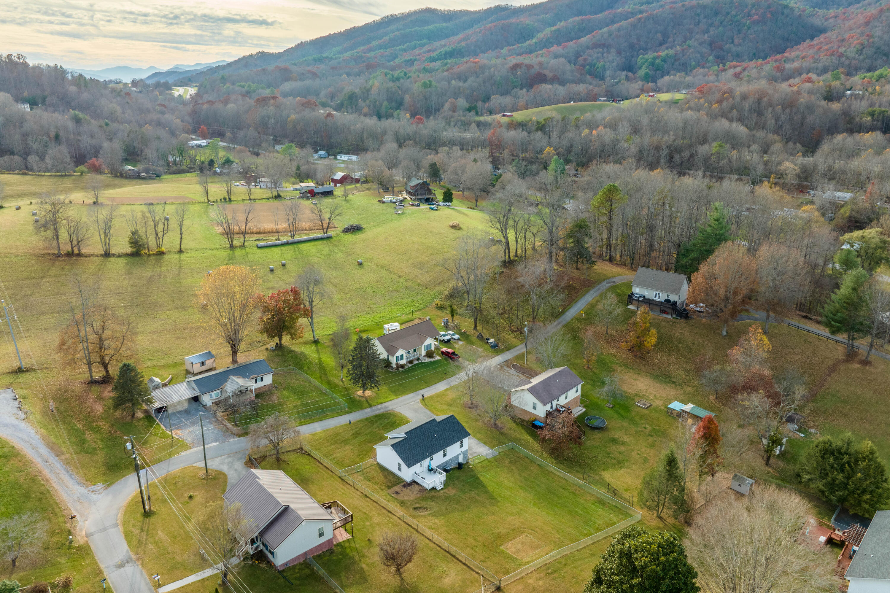 1131 Sugar Hollow Loop
