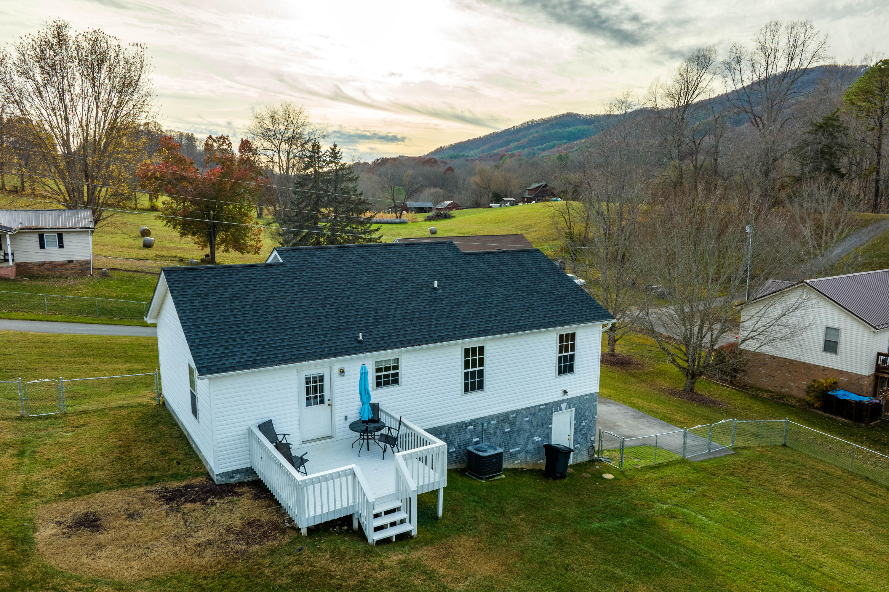 1131 Sugar Hollow Loop