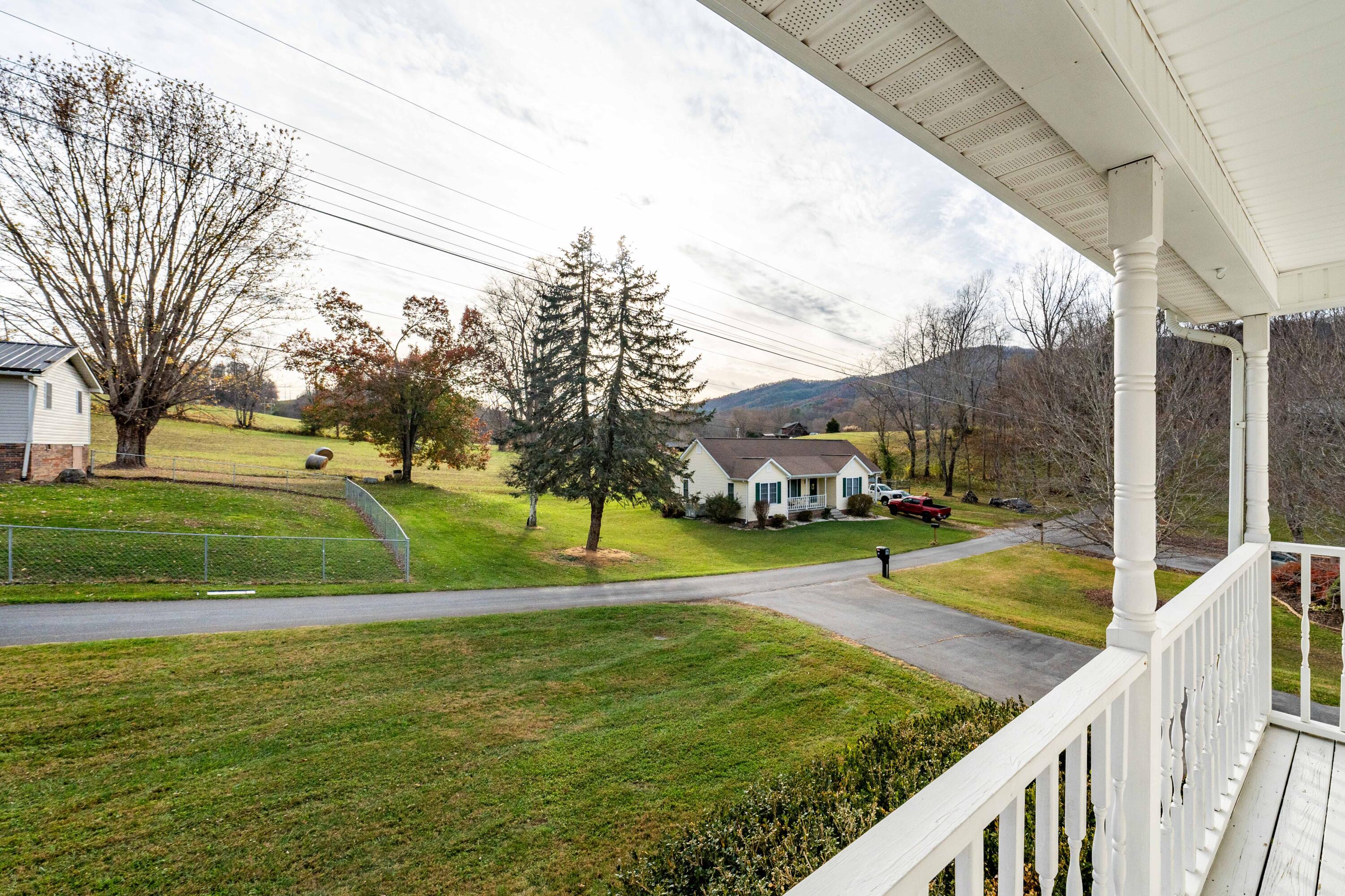 1131 Sugar Hollow Loop