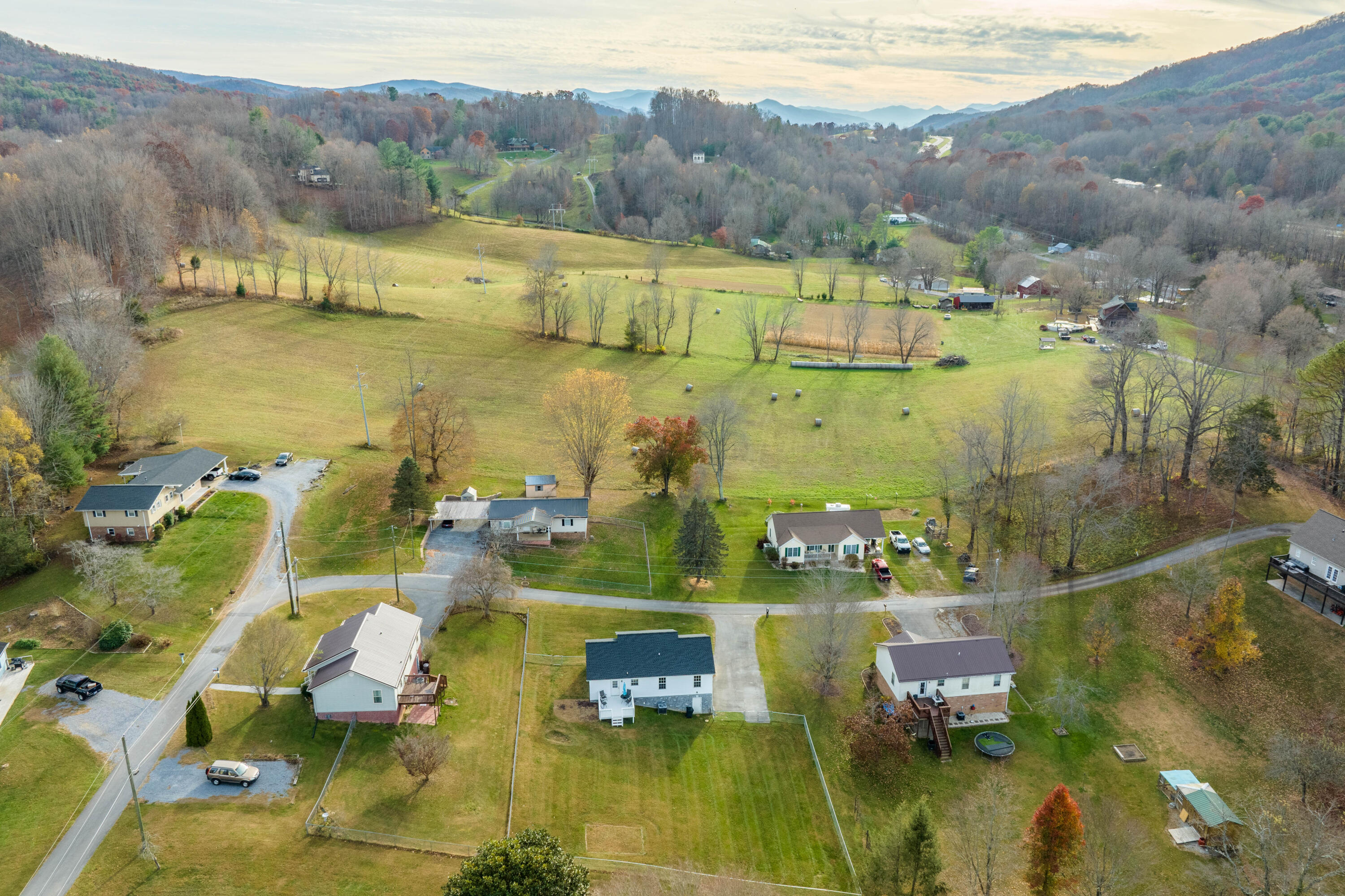 1131 Sugar Hollow Loop
