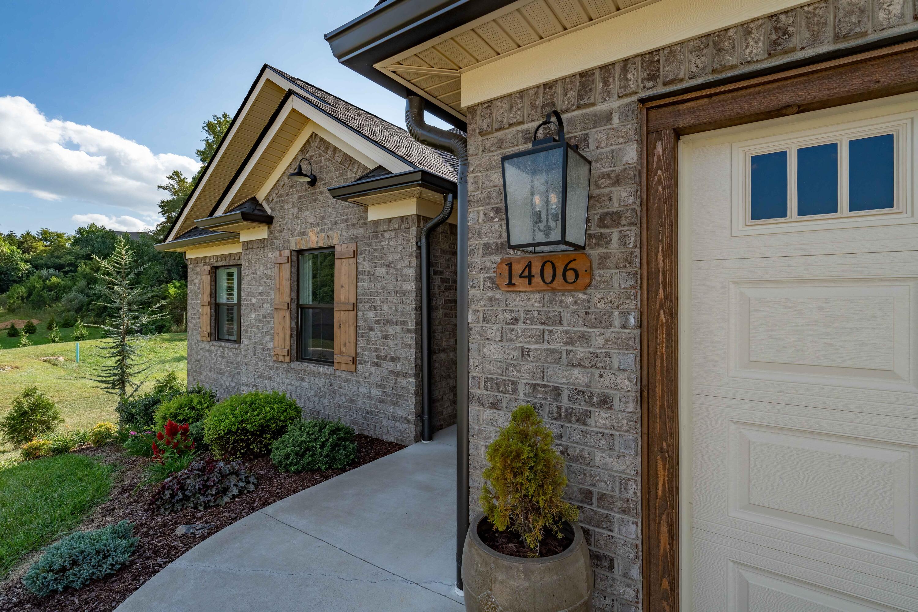 1406 Prospects Way