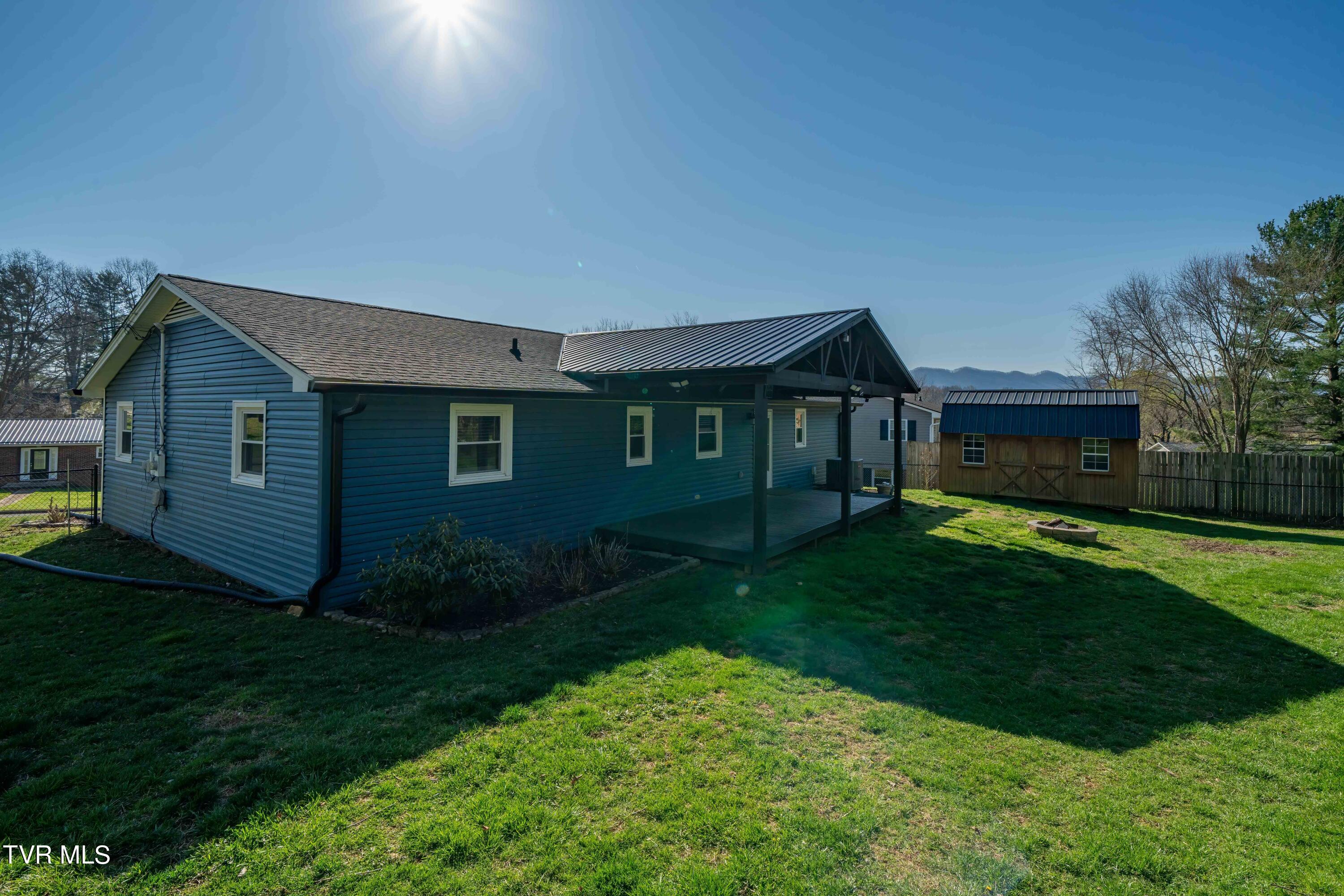 8 Hastings Court