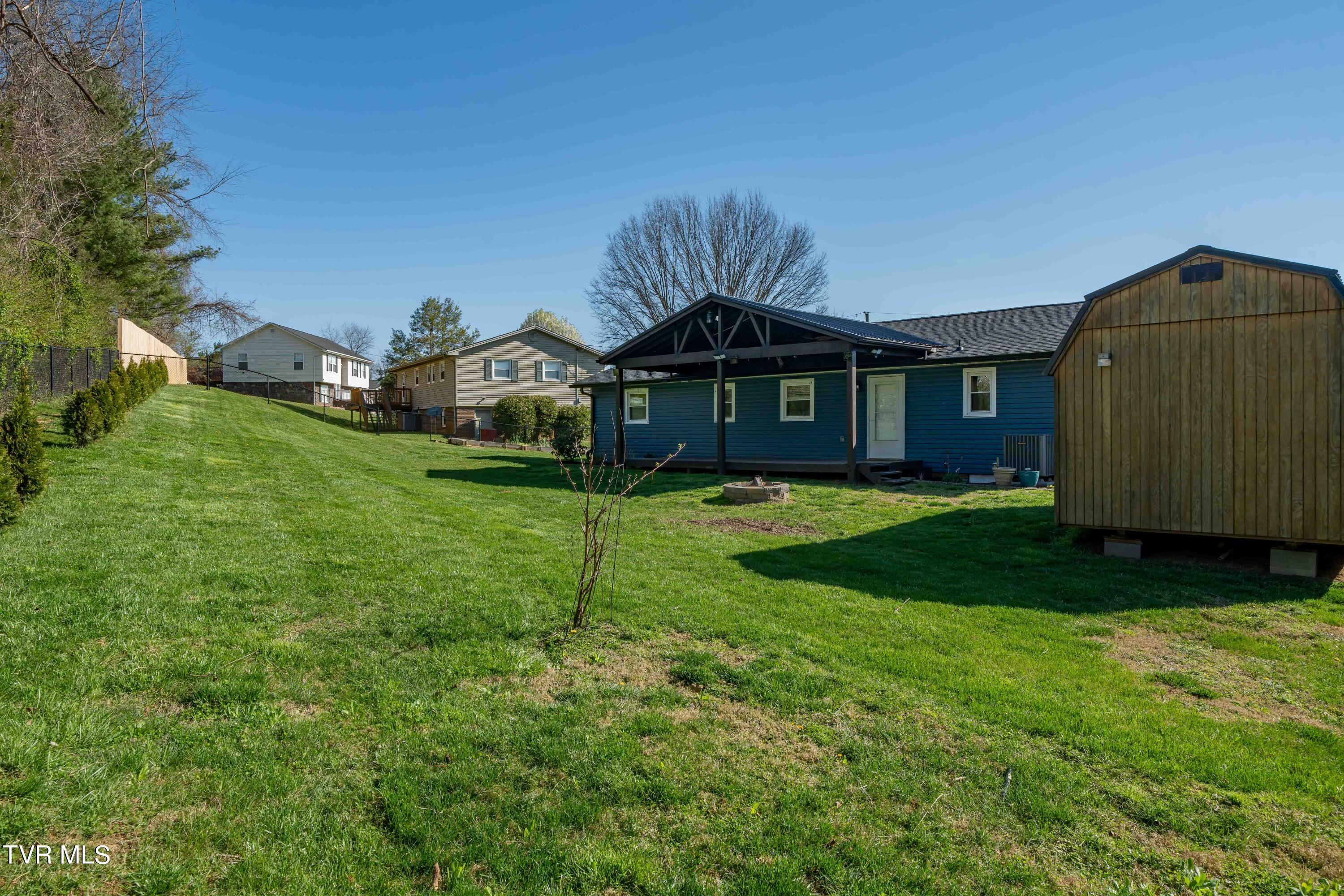 8 Hastings Court