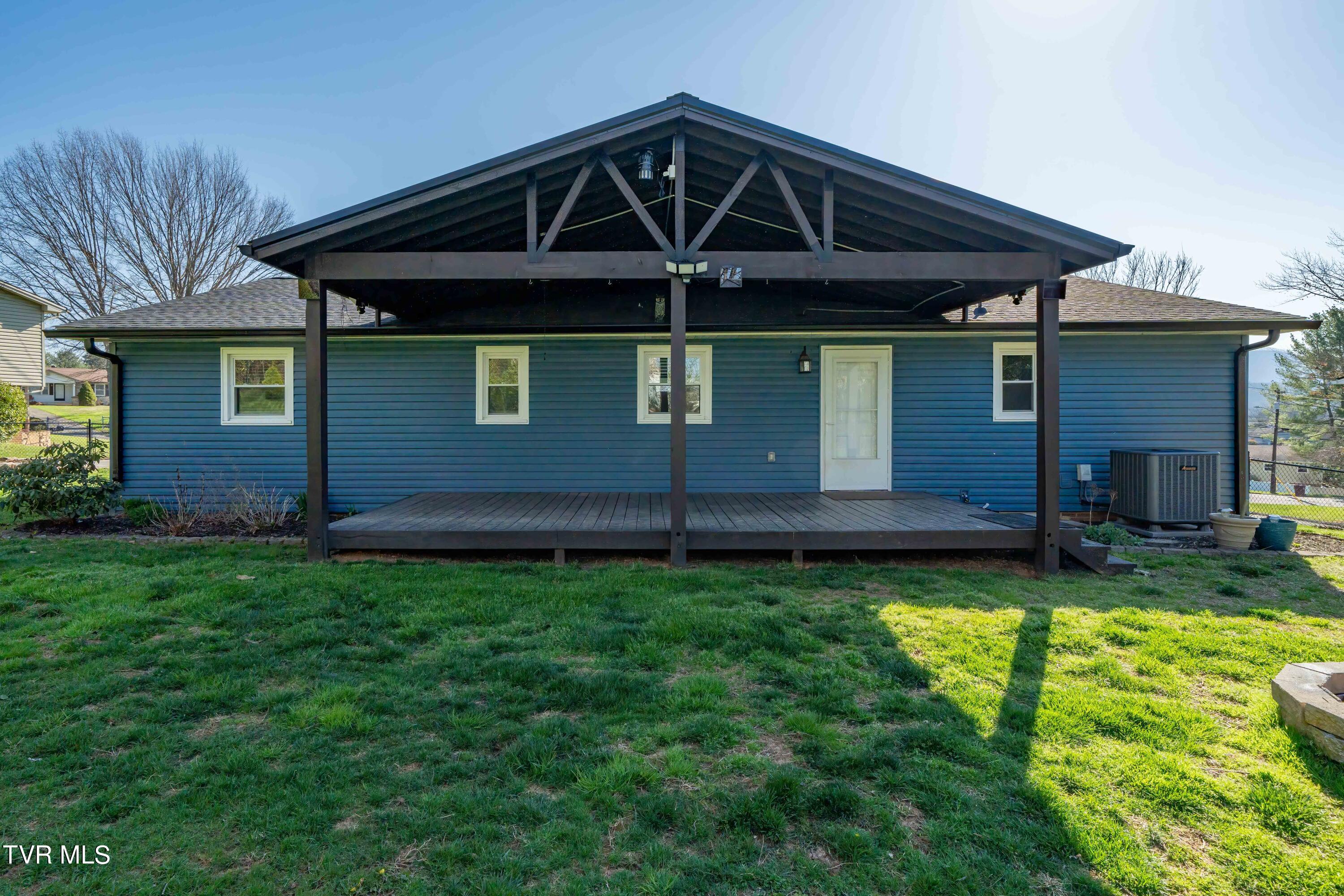 8 Hastings Court