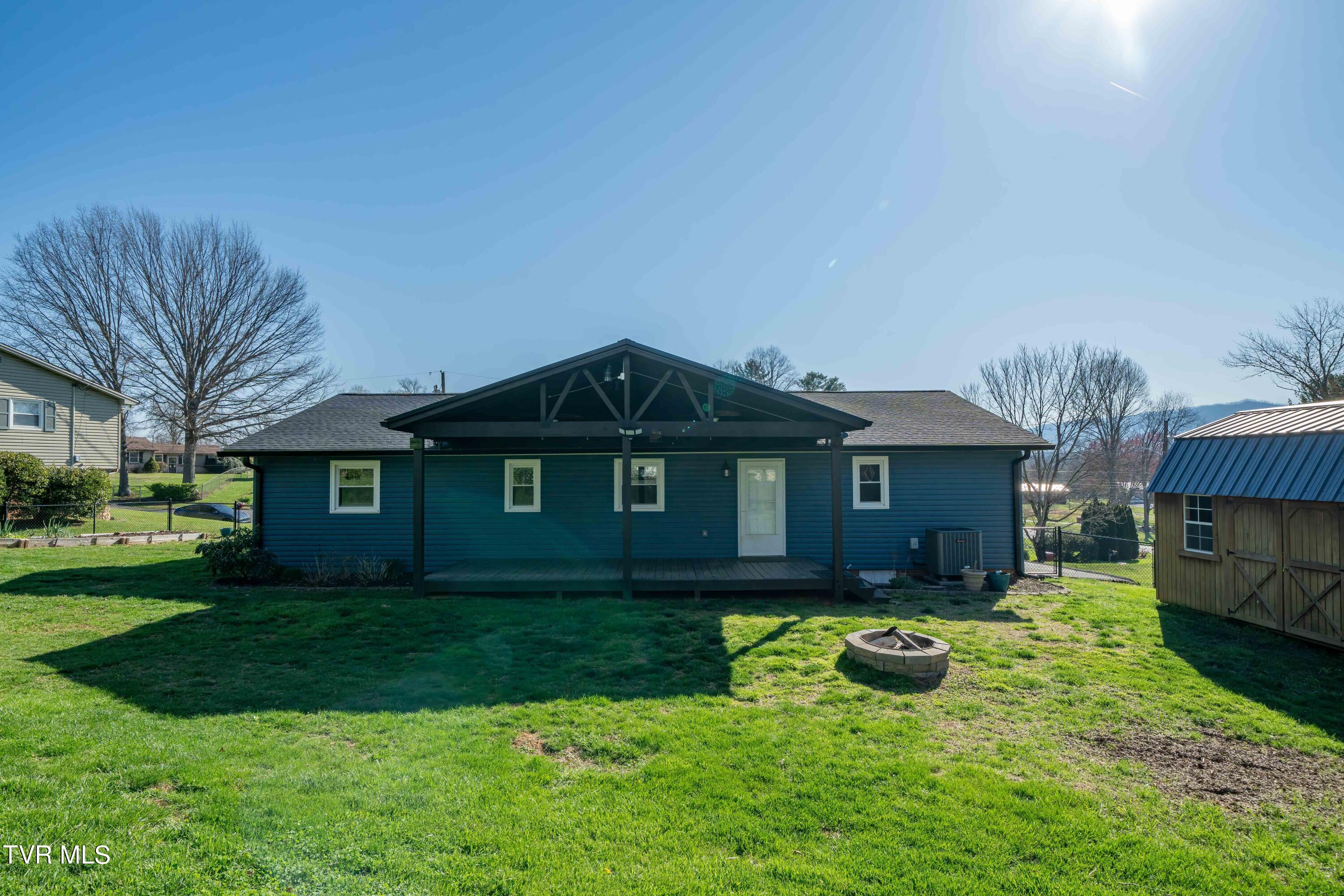 8 Hastings Court