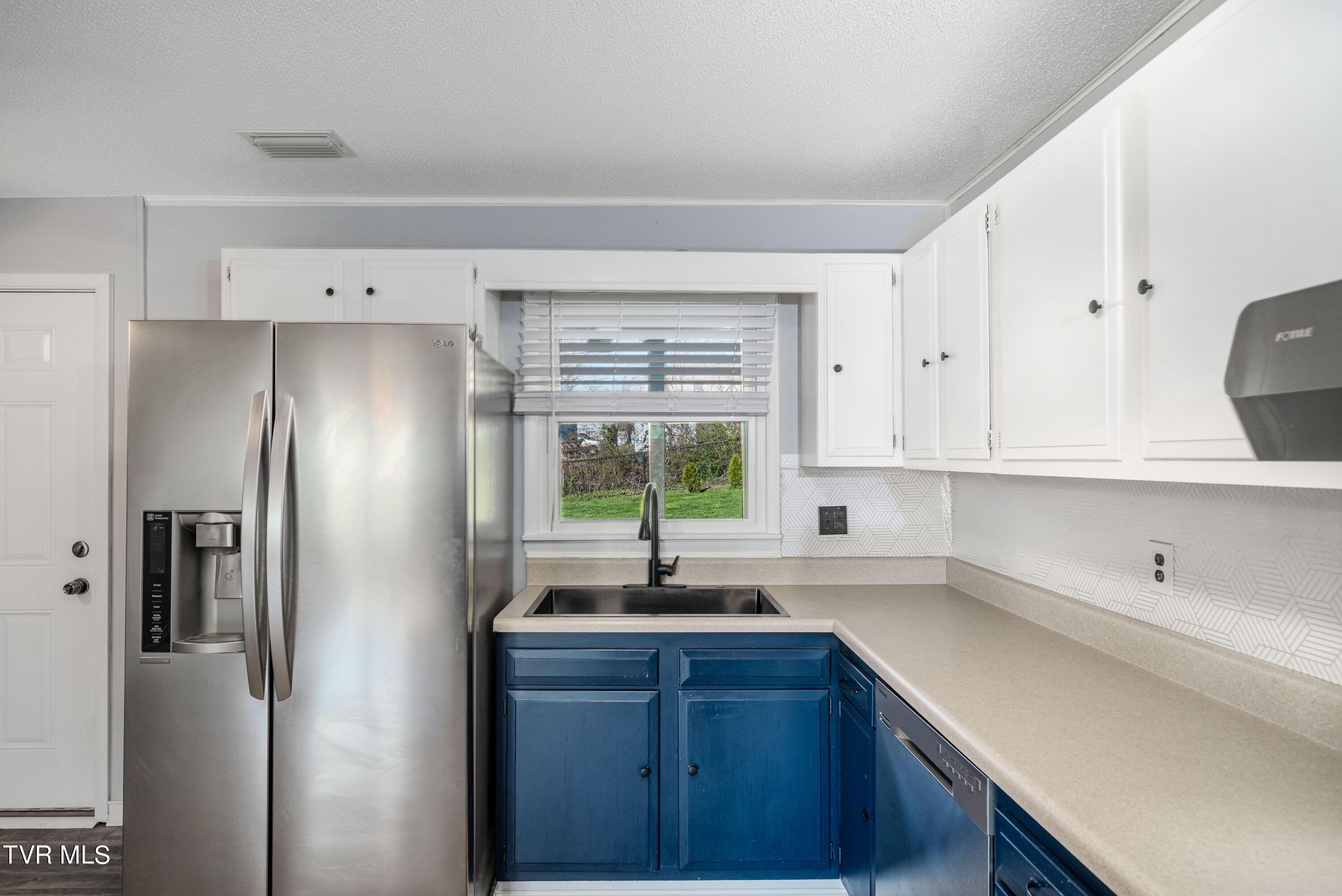 8 Hastings Court