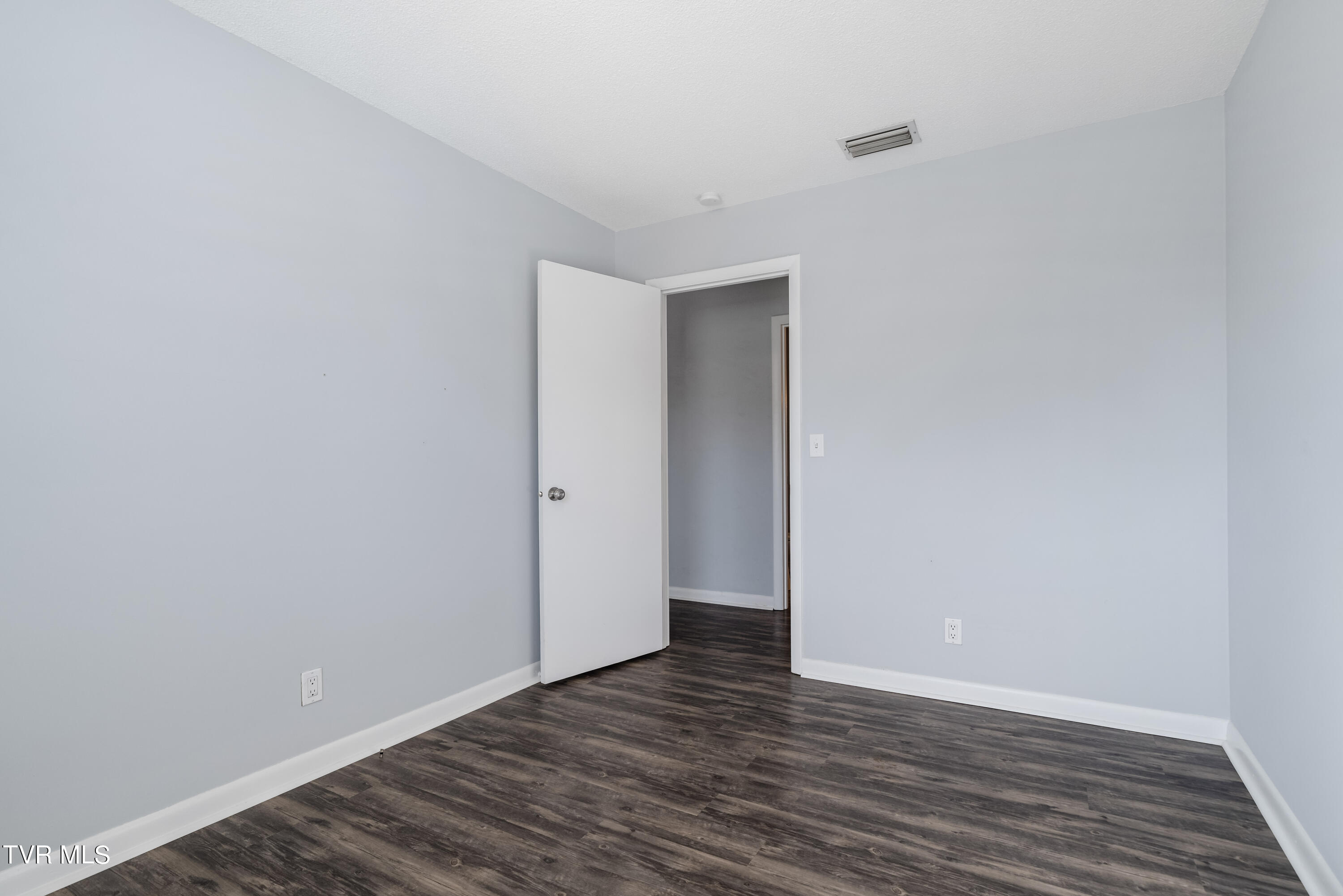8 Hastings Court