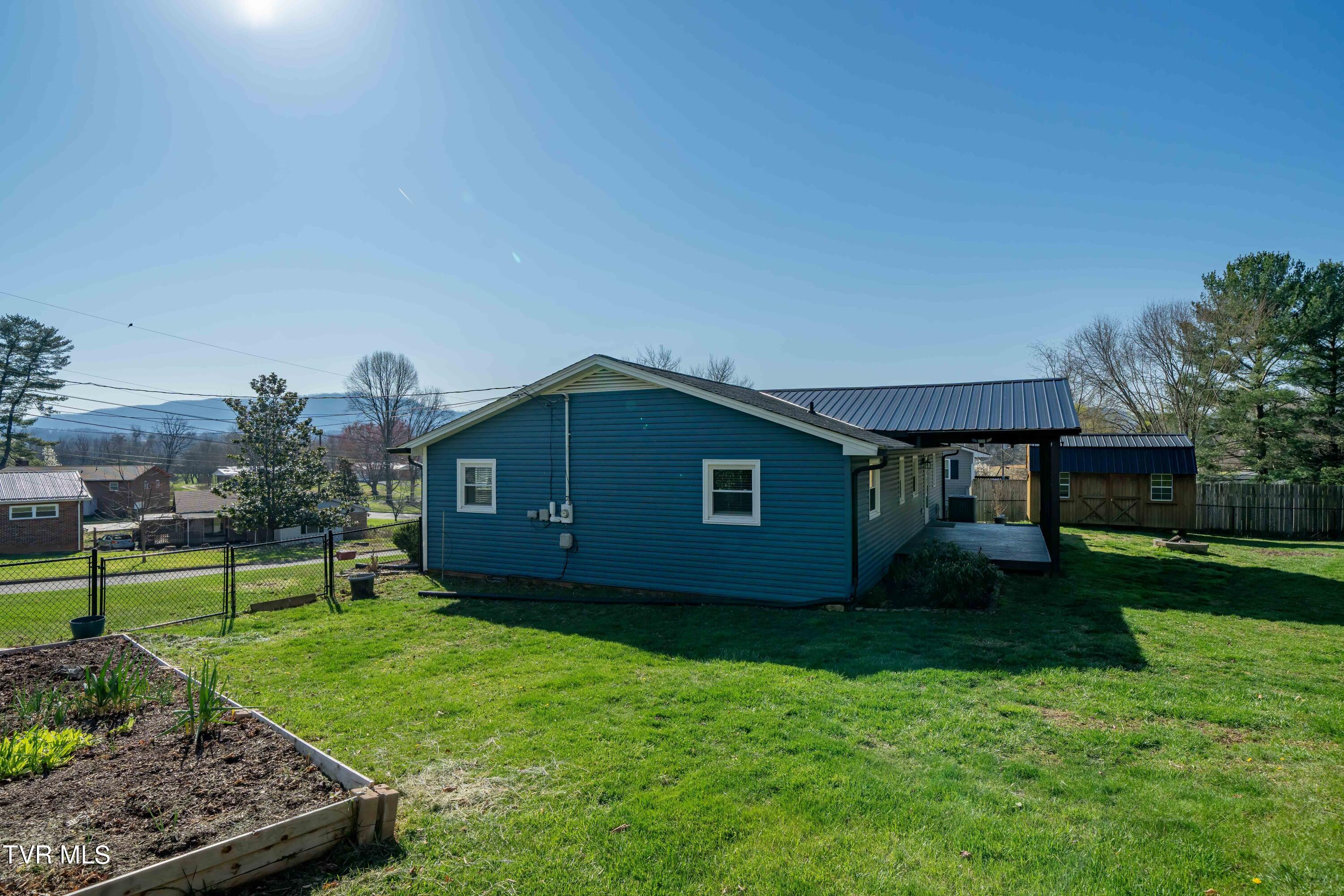 8 Hastings Court