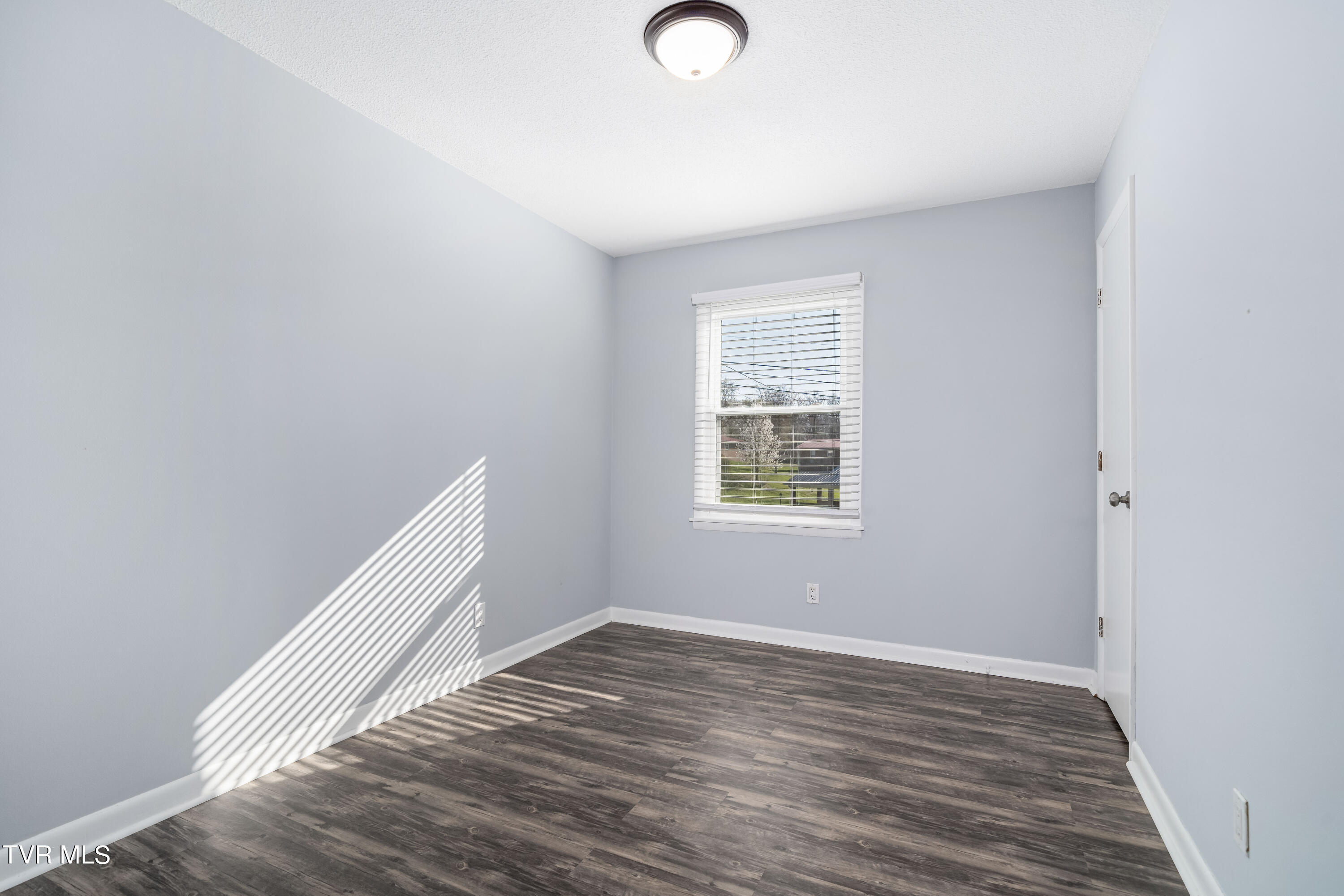 8 Hastings Court
