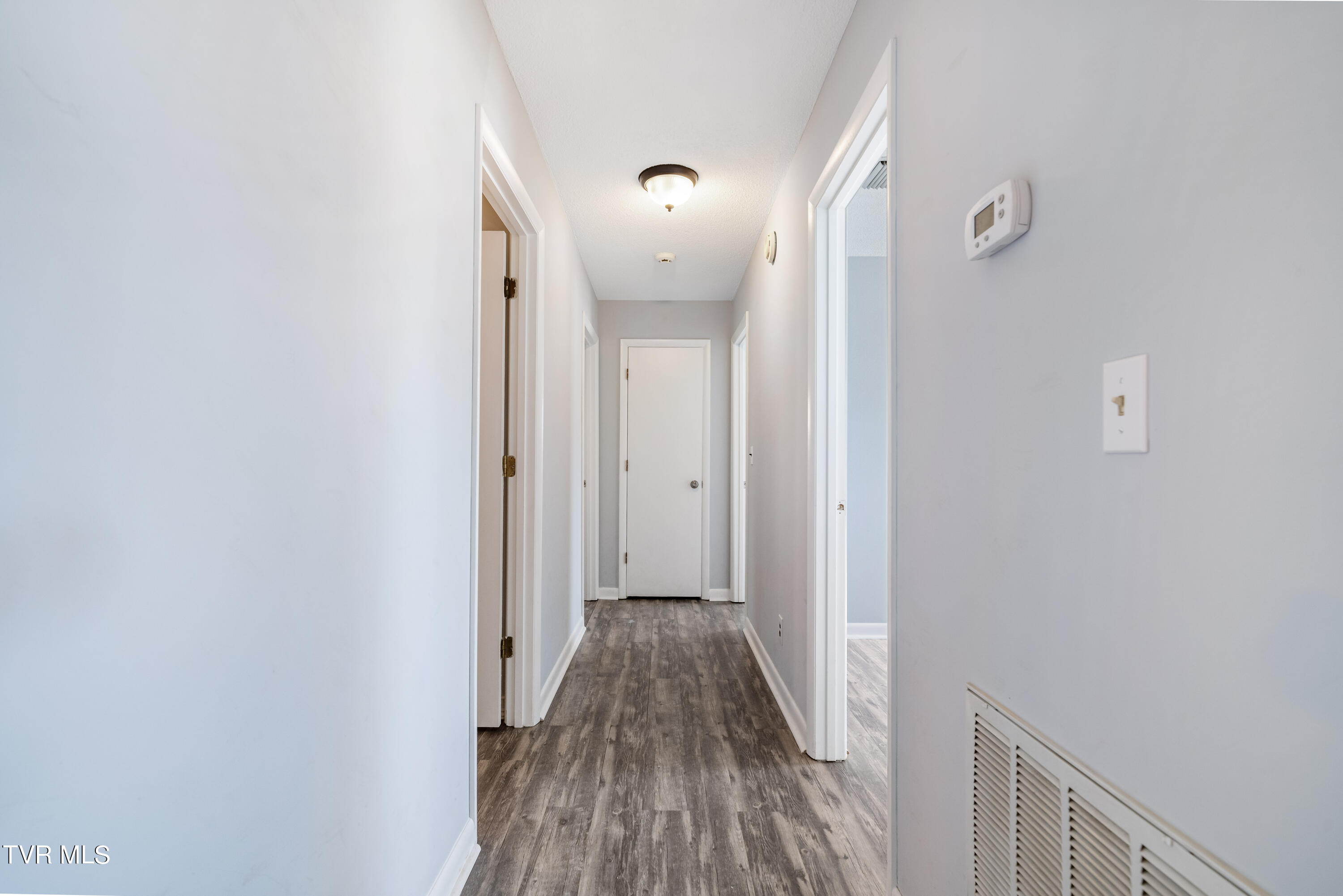 8 Hastings Court