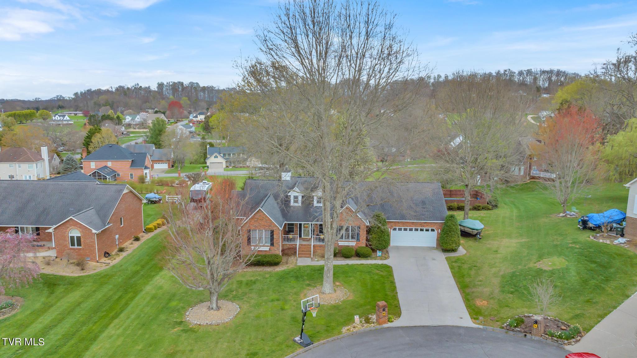 417 Oxford Court