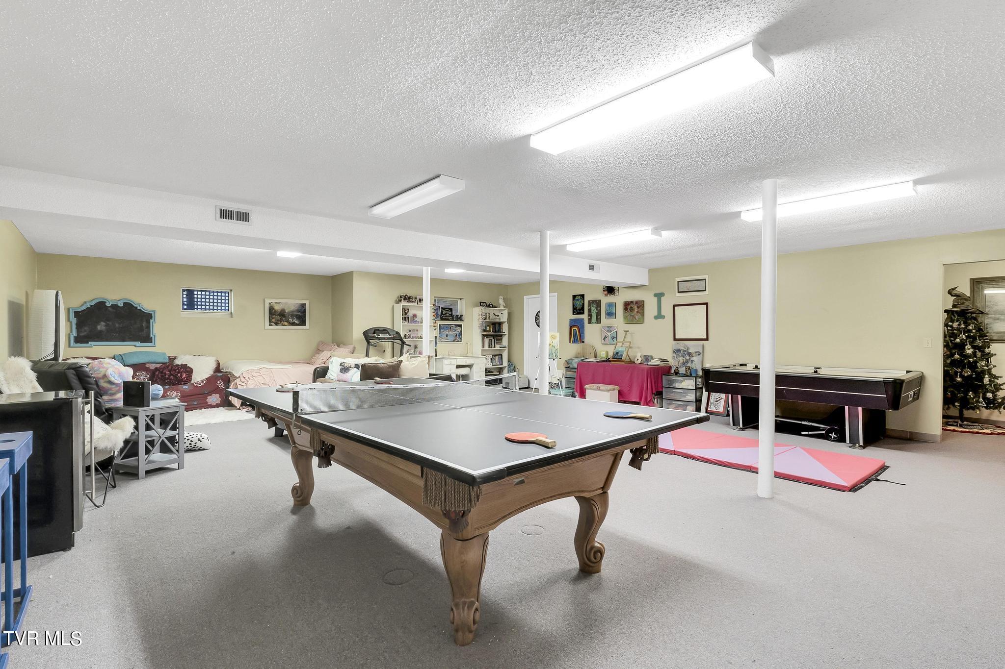 417 Oxford Court