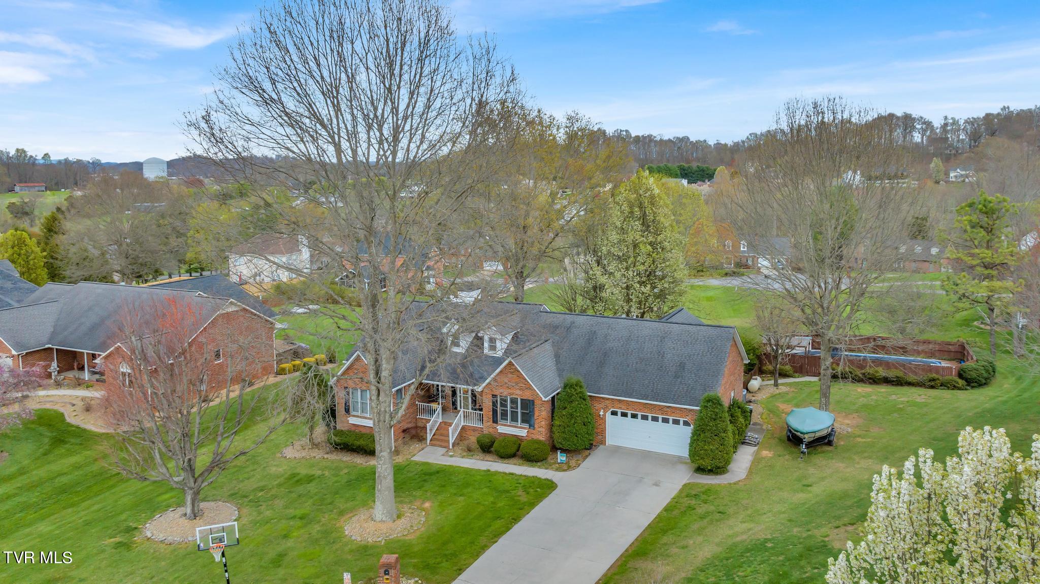 417 Oxford Court