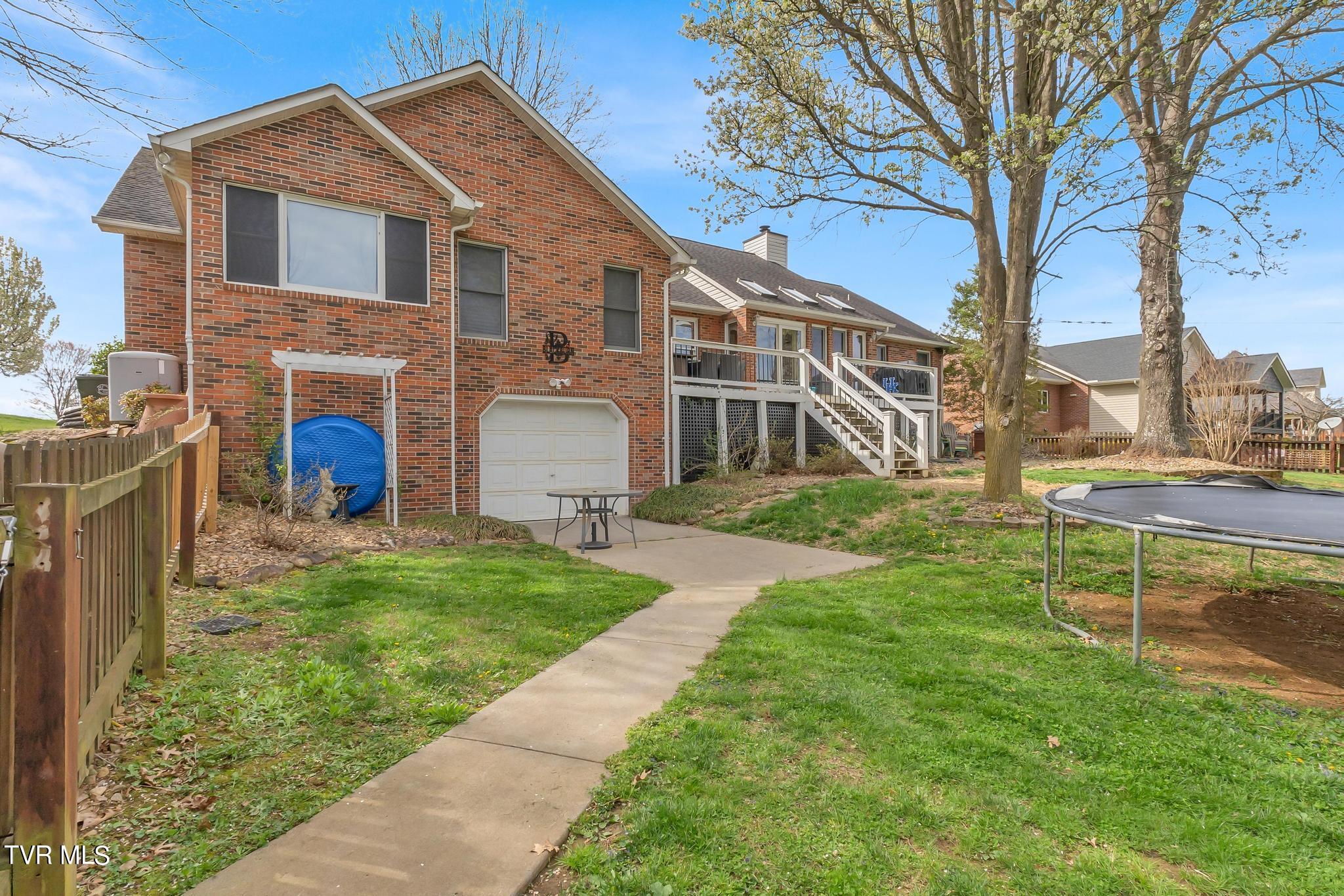 417 Oxford Court