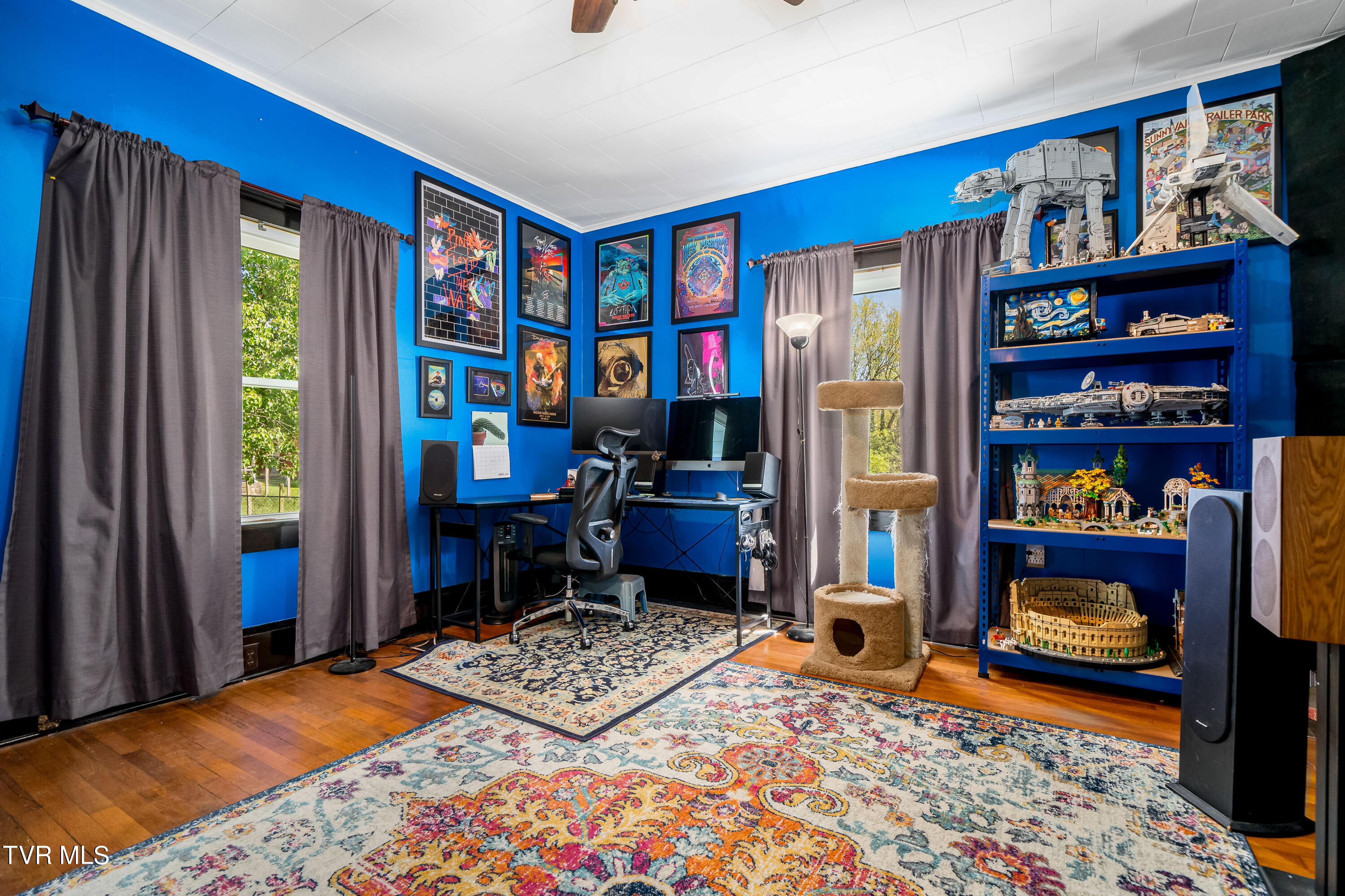 21 24th Street