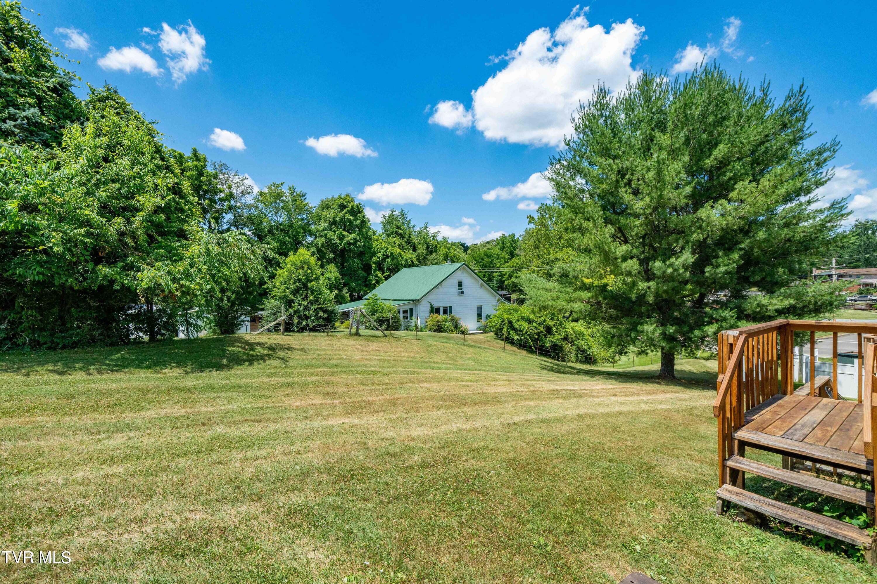 1700 Lone Oak Road, 5