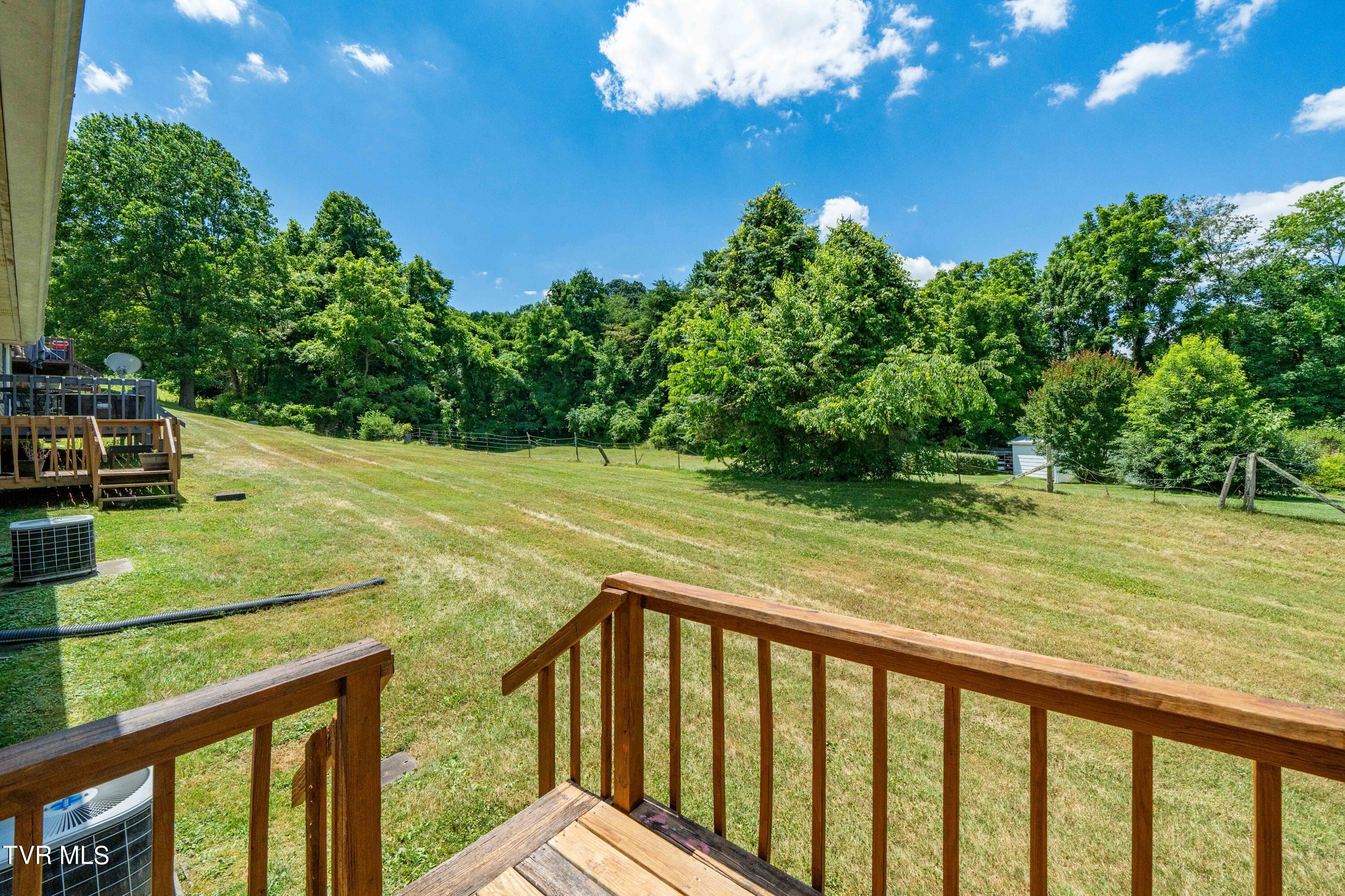 1700 Lone Oak Road, 5