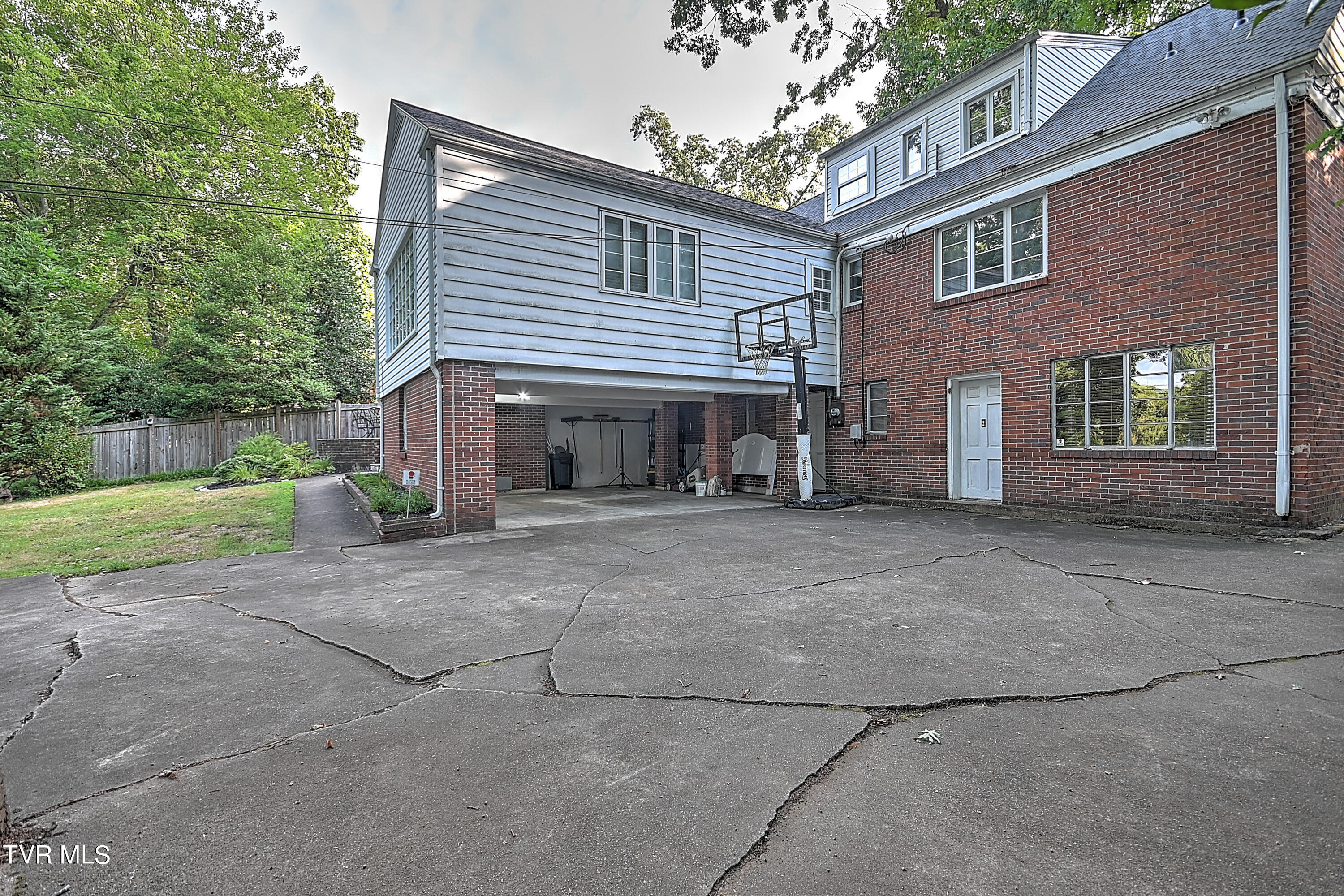 1313 Watauga Street