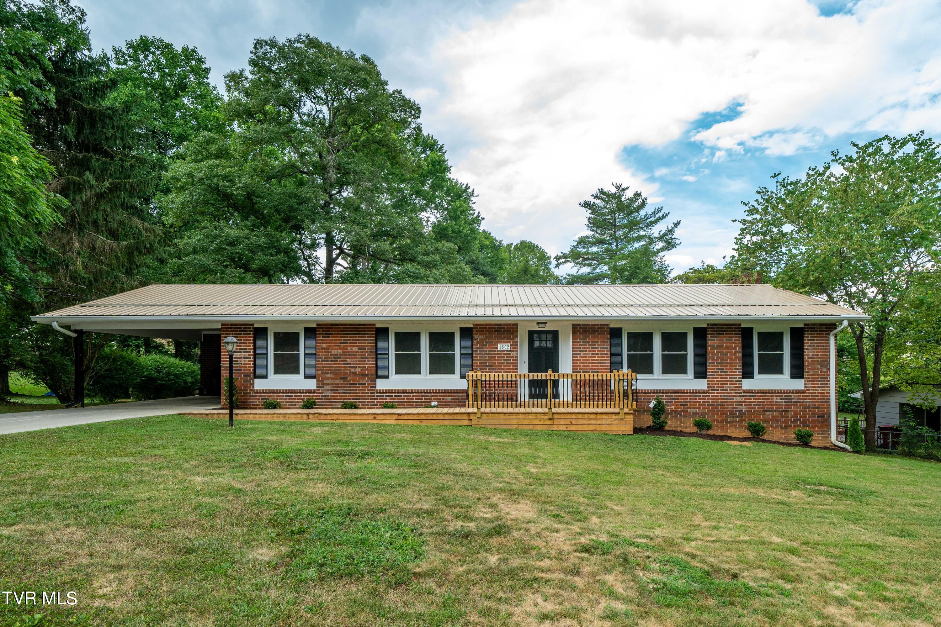 1502 Muskhogean Drive