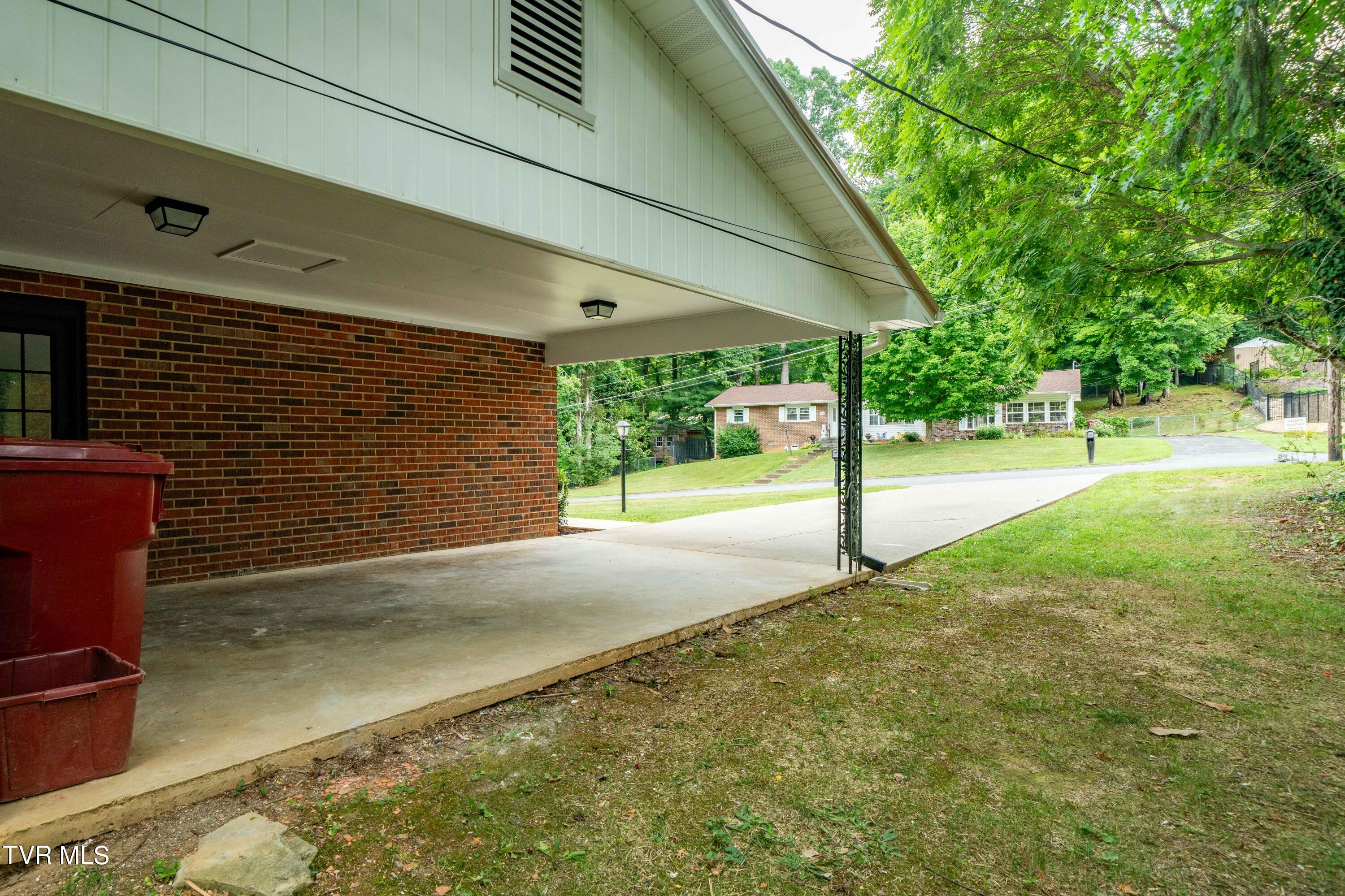 1502 Muskhogean Drive