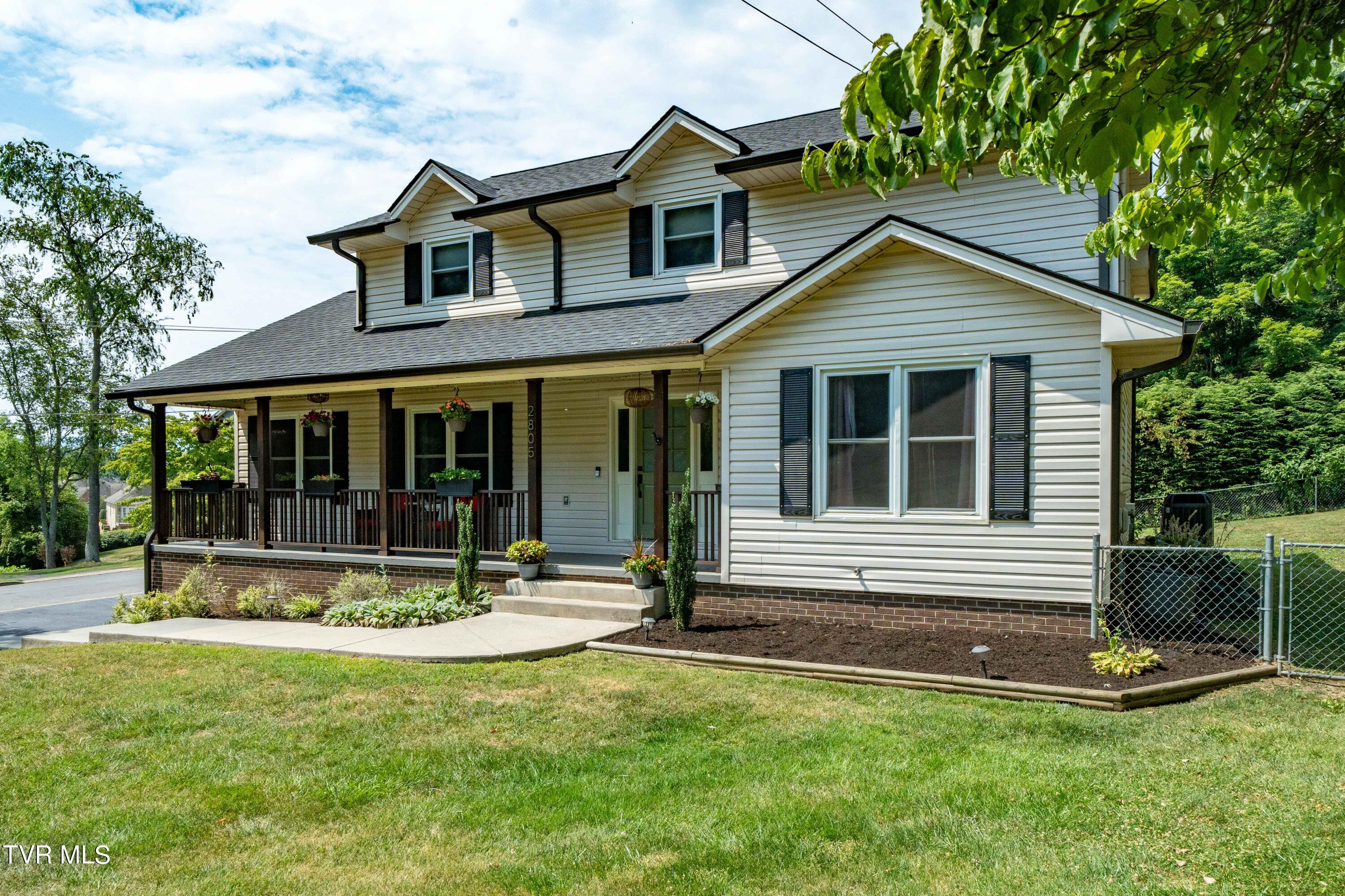 2805 Avondale Drive
