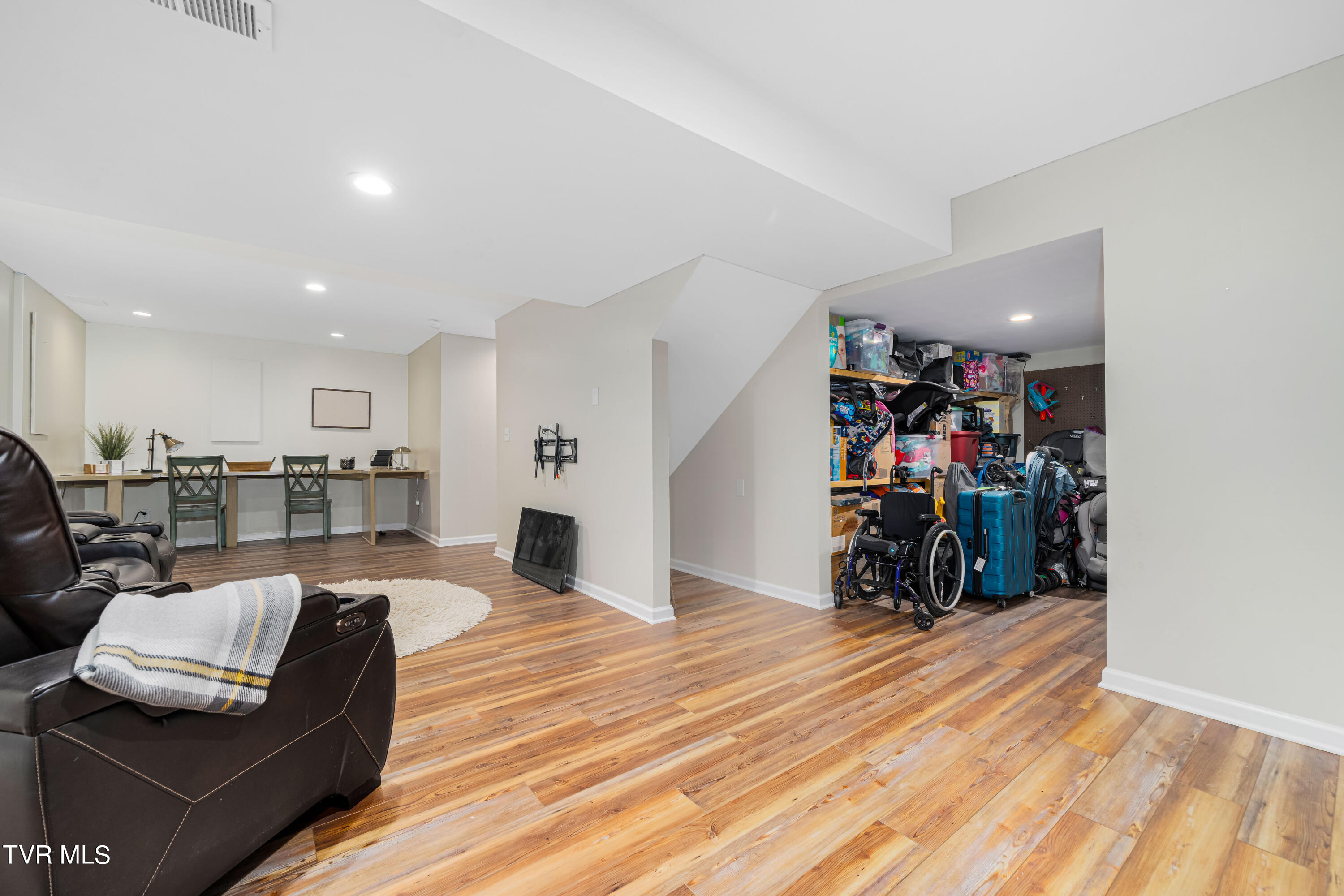 2805 Avondale Drive