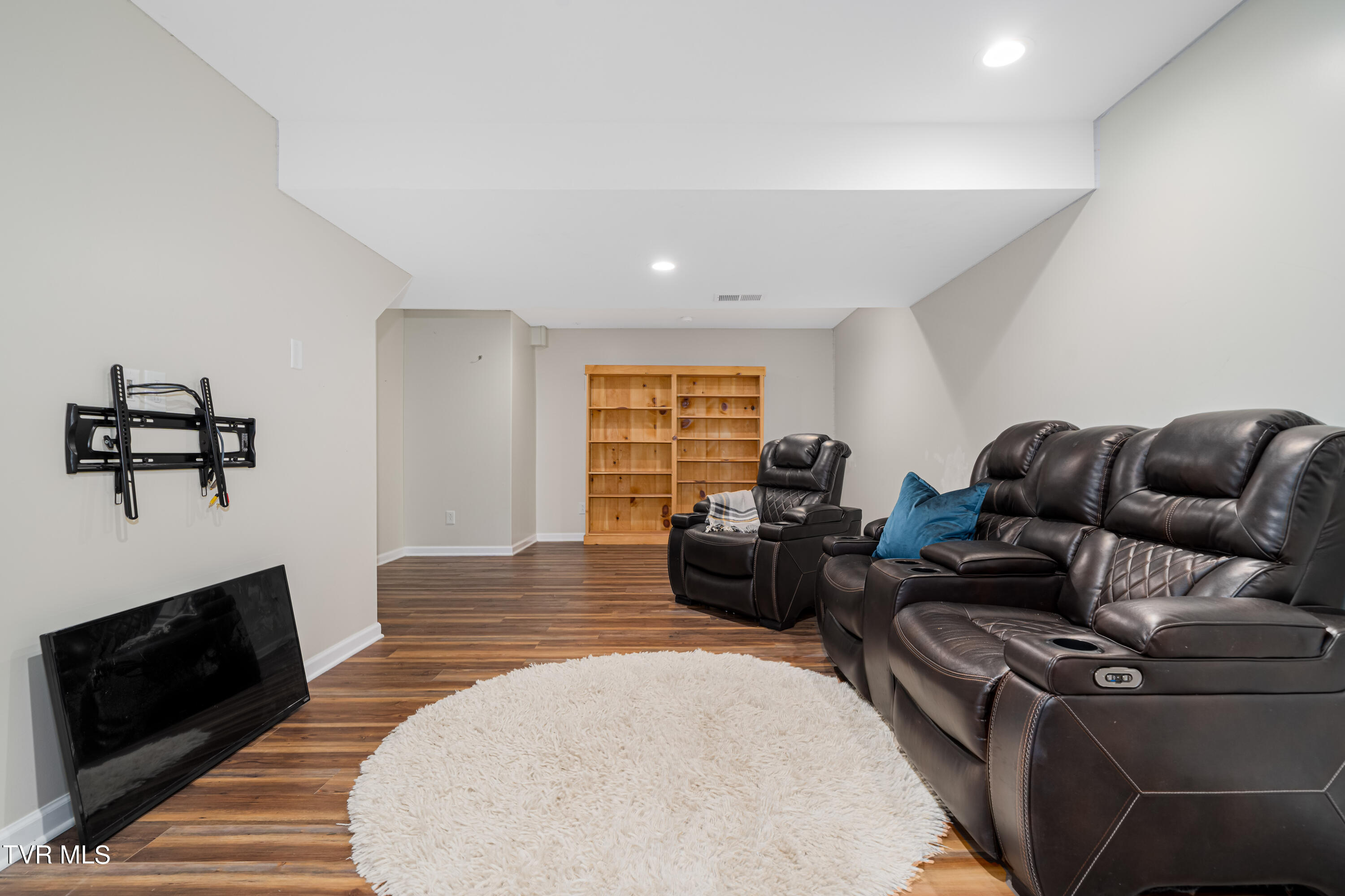 2805 Avondale Drive