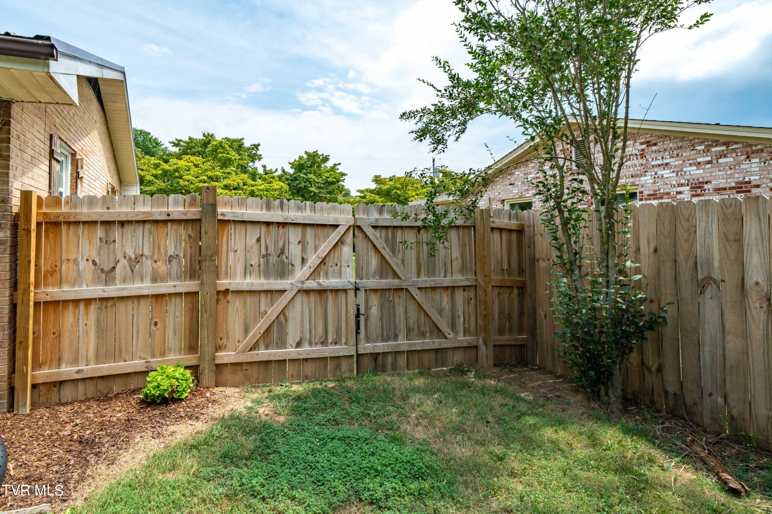 2410 Circleview Drive