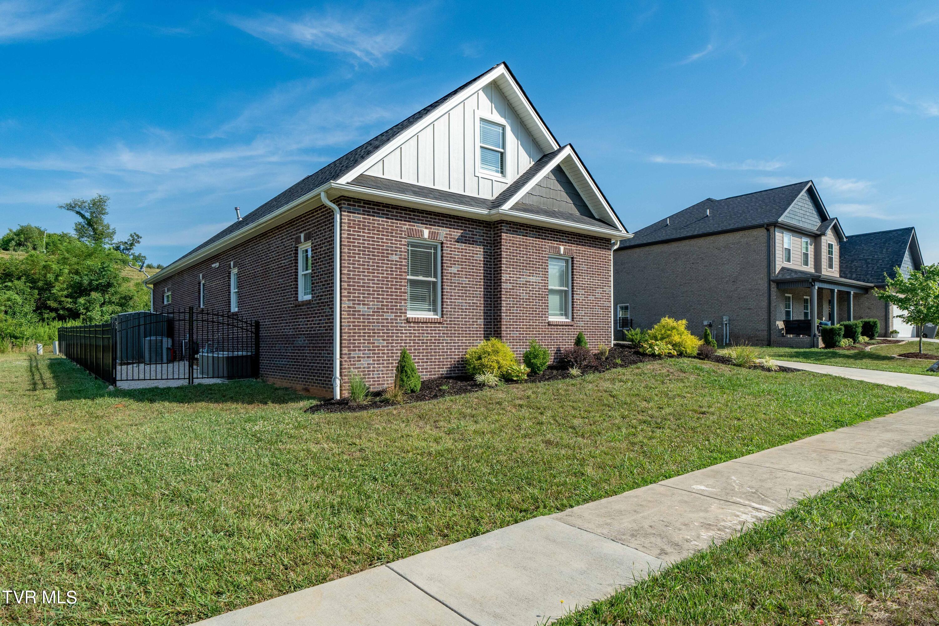 1008 Shadyside Drive