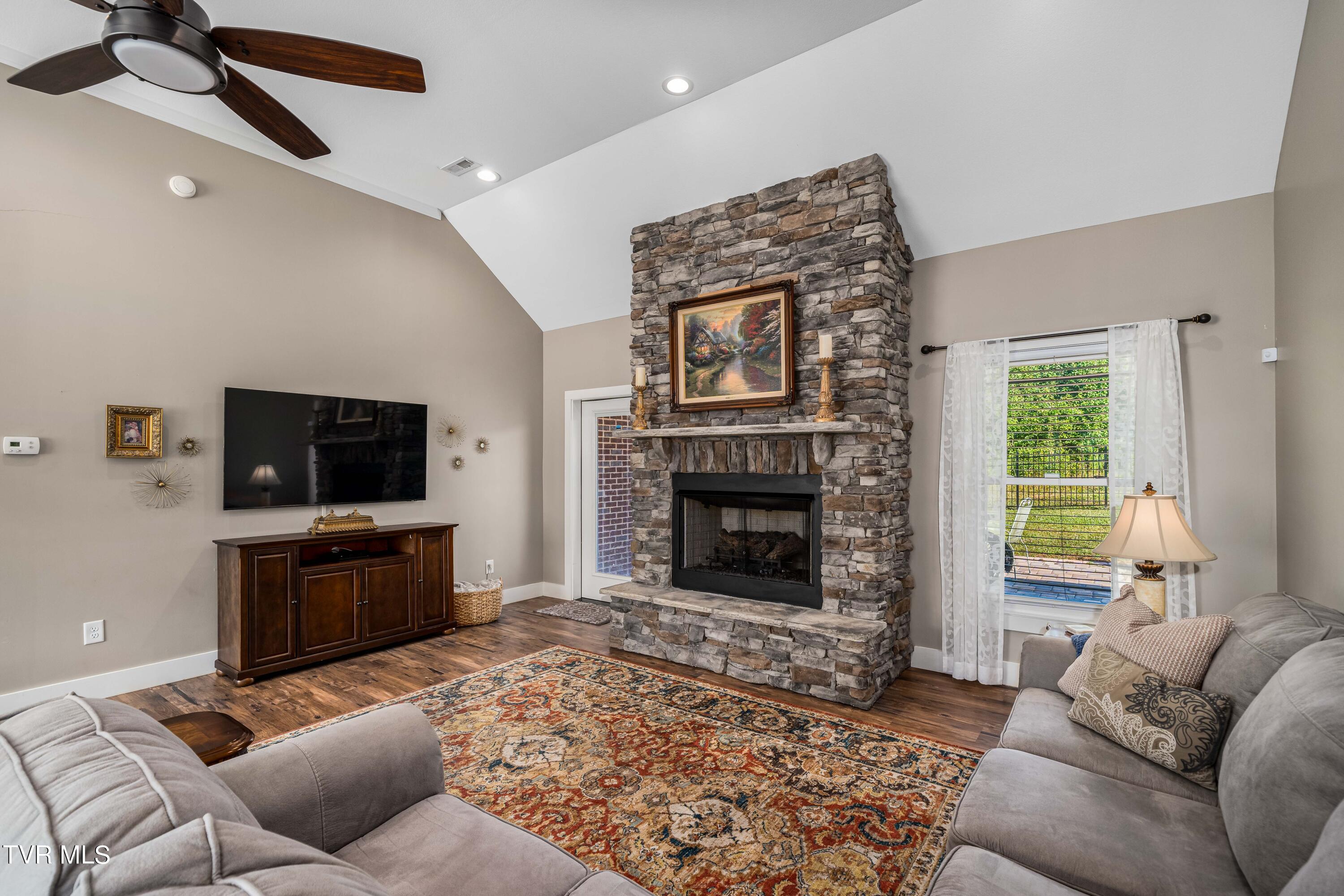 1008 Shadyside Drive